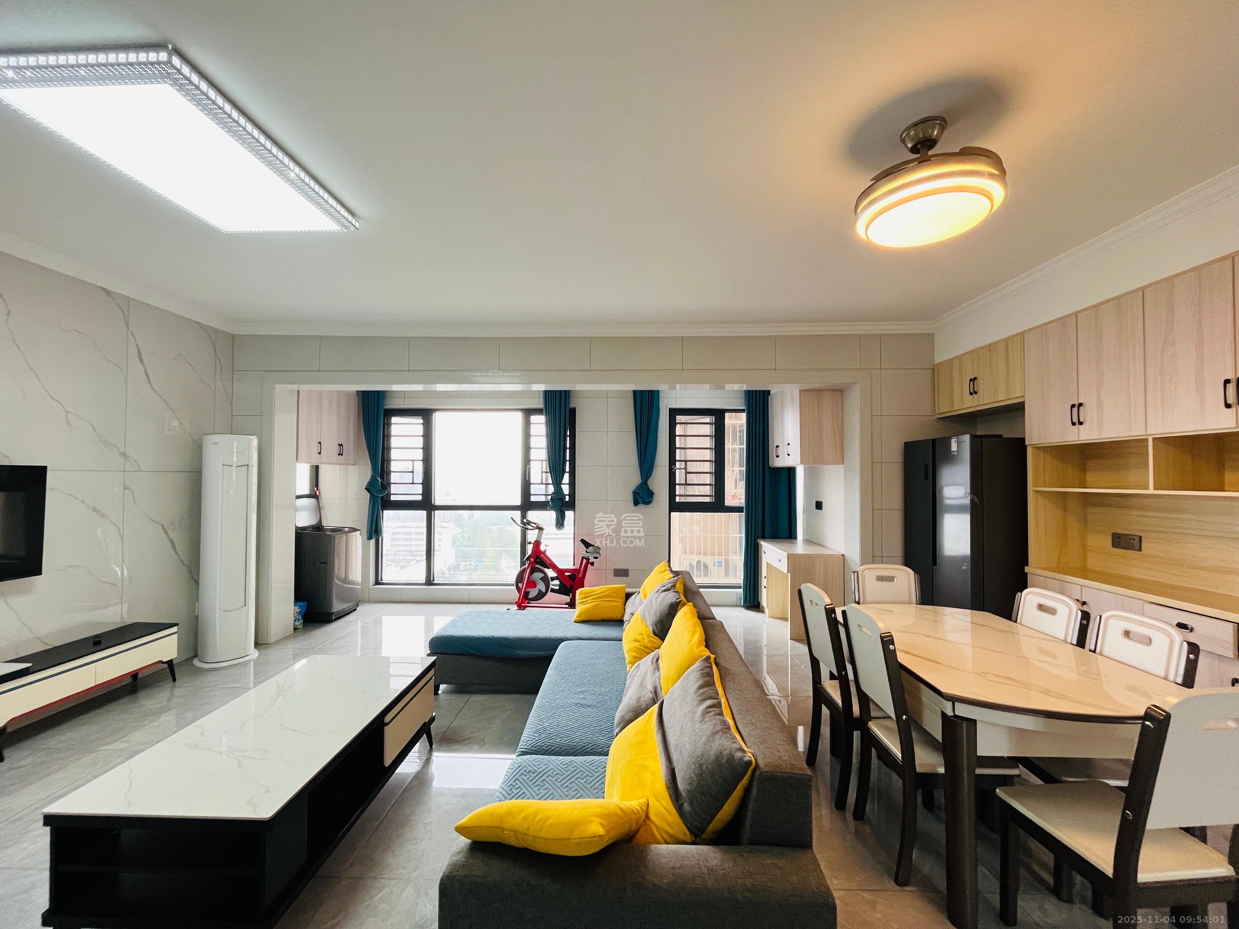 燕珑新寓 3室2厅2卫 2800.0元/月 燕珑新寓 3室2厅2卫 2800.0元/月室内图