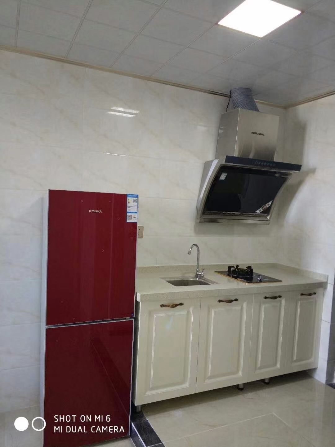 华发大厦  1室1厅1卫    1100.0元/月