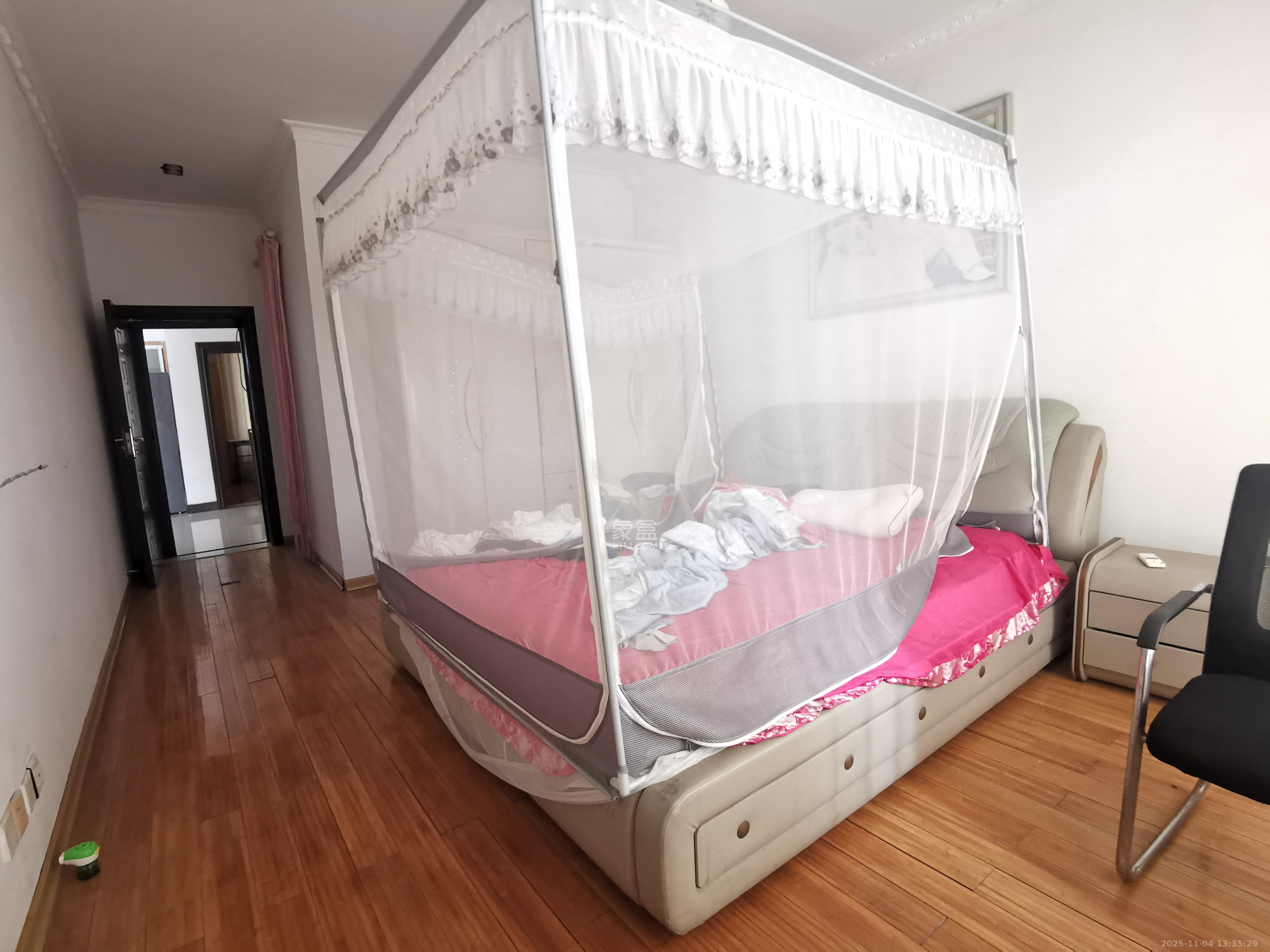 星城国际 3室2厅2卫 1800.0元/月 星城国际 3室2厅2卫 1800.0元/月室内图