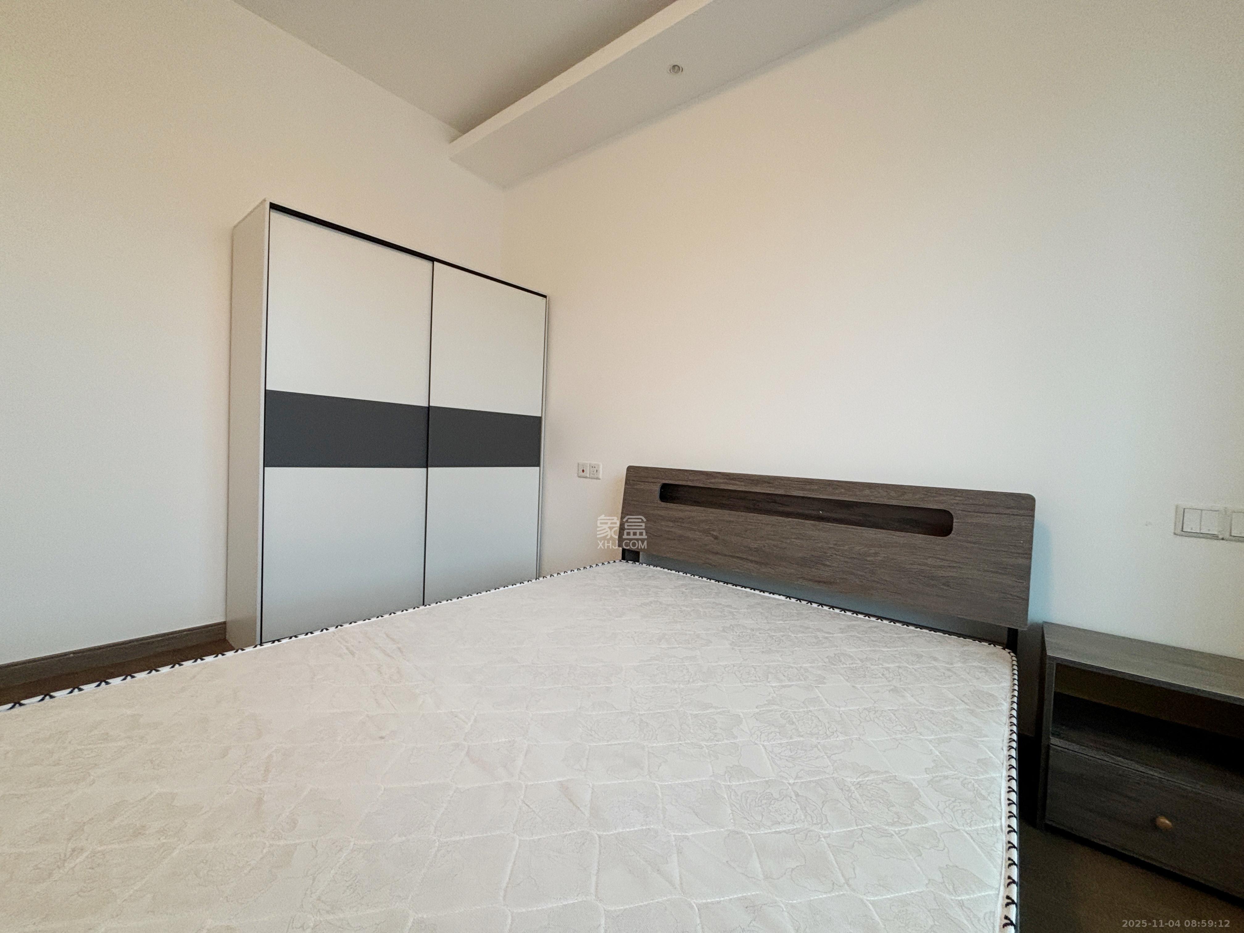 龙湖铂金中心（龙湖春江郦城）  3室2厅2卫    4600.0元/月室内图