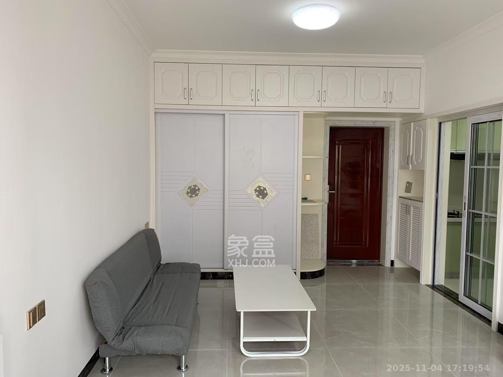 长盛岚庭  1室1厅1卫    1700.0元/月