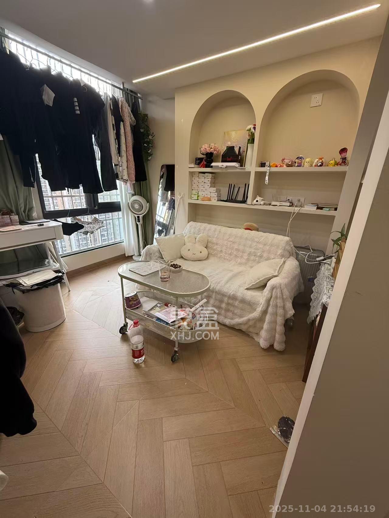 凯通国际城(凯通朝庭) 1室1厅1卫 2100.0元/月 凯通国际城(凯通朝庭) 1室1厅1卫 2100.0元/月室内图