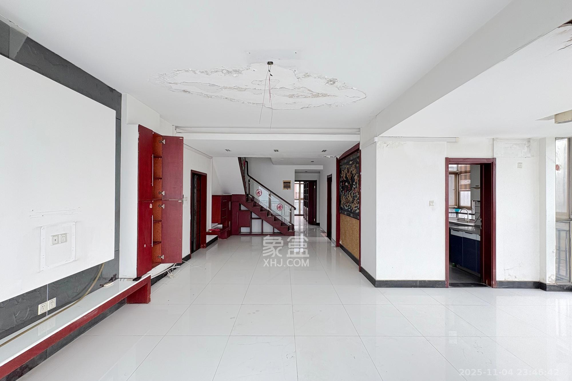 向阳门第  6室3厅4卫    438.0万