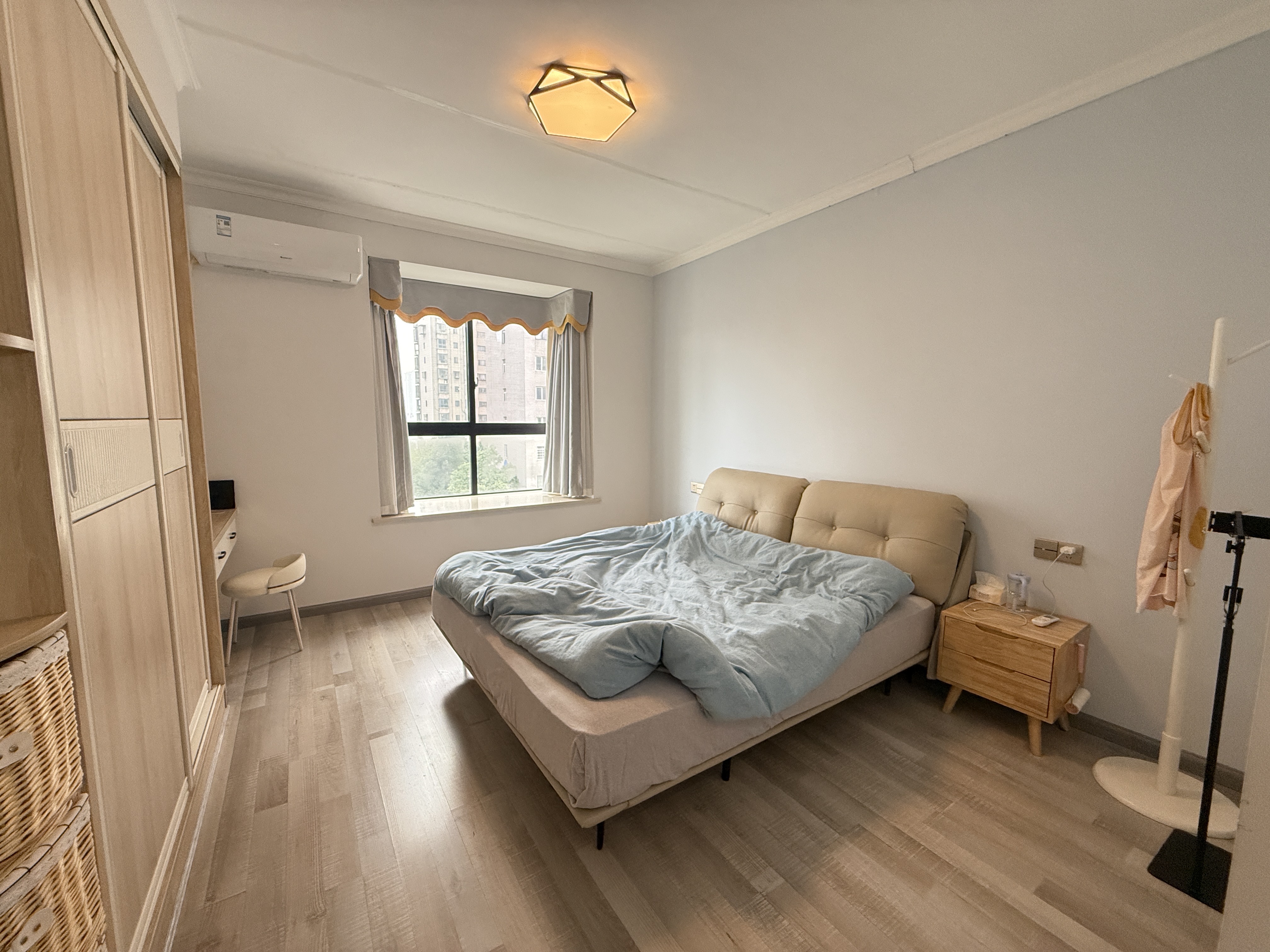 大学康城 1室0厅0卫 65.8万 大学康城 1室0厅0卫 65.8万卧室