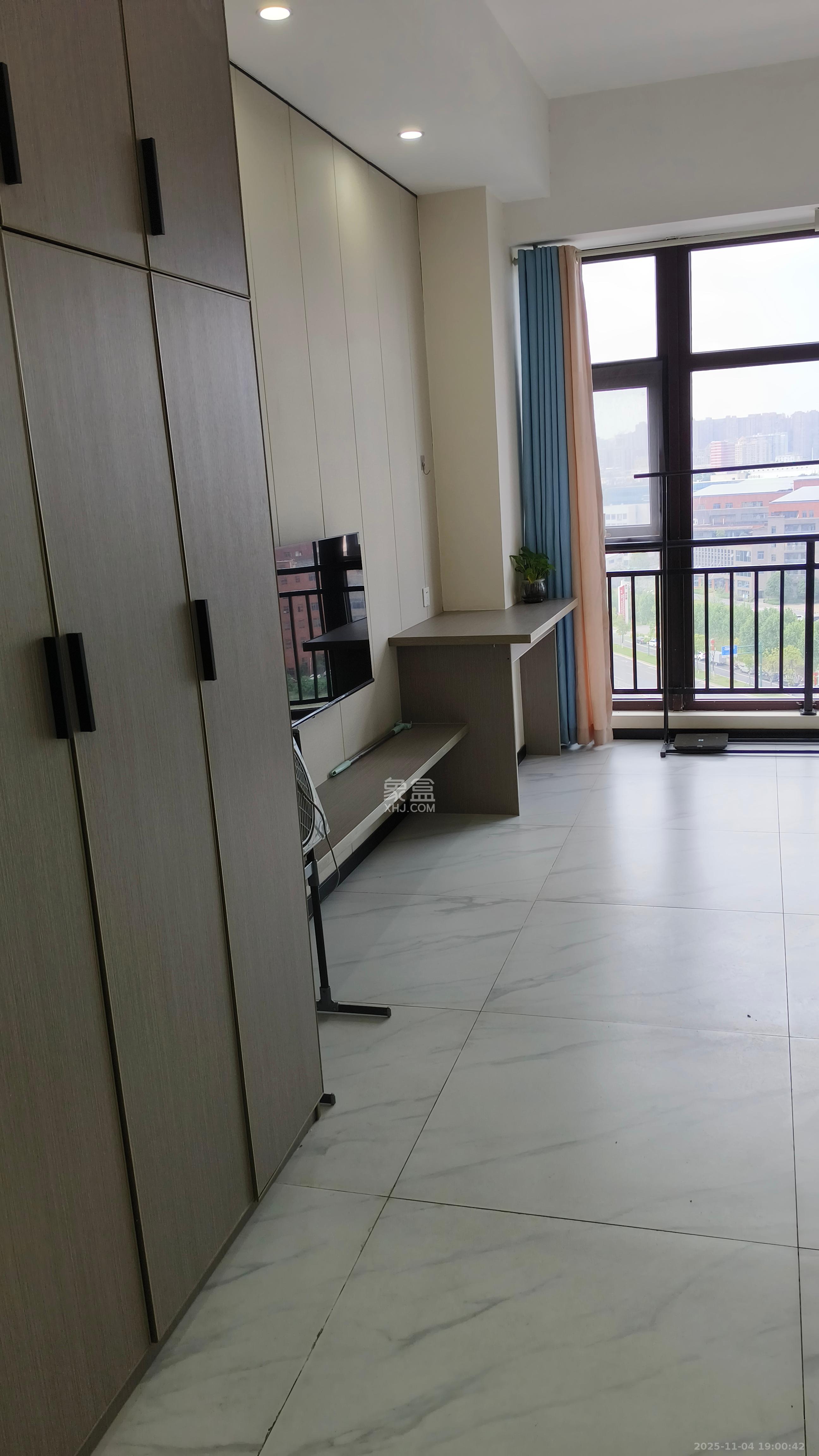 东方美地  1室1厅1卫    1450.0元/月室内图