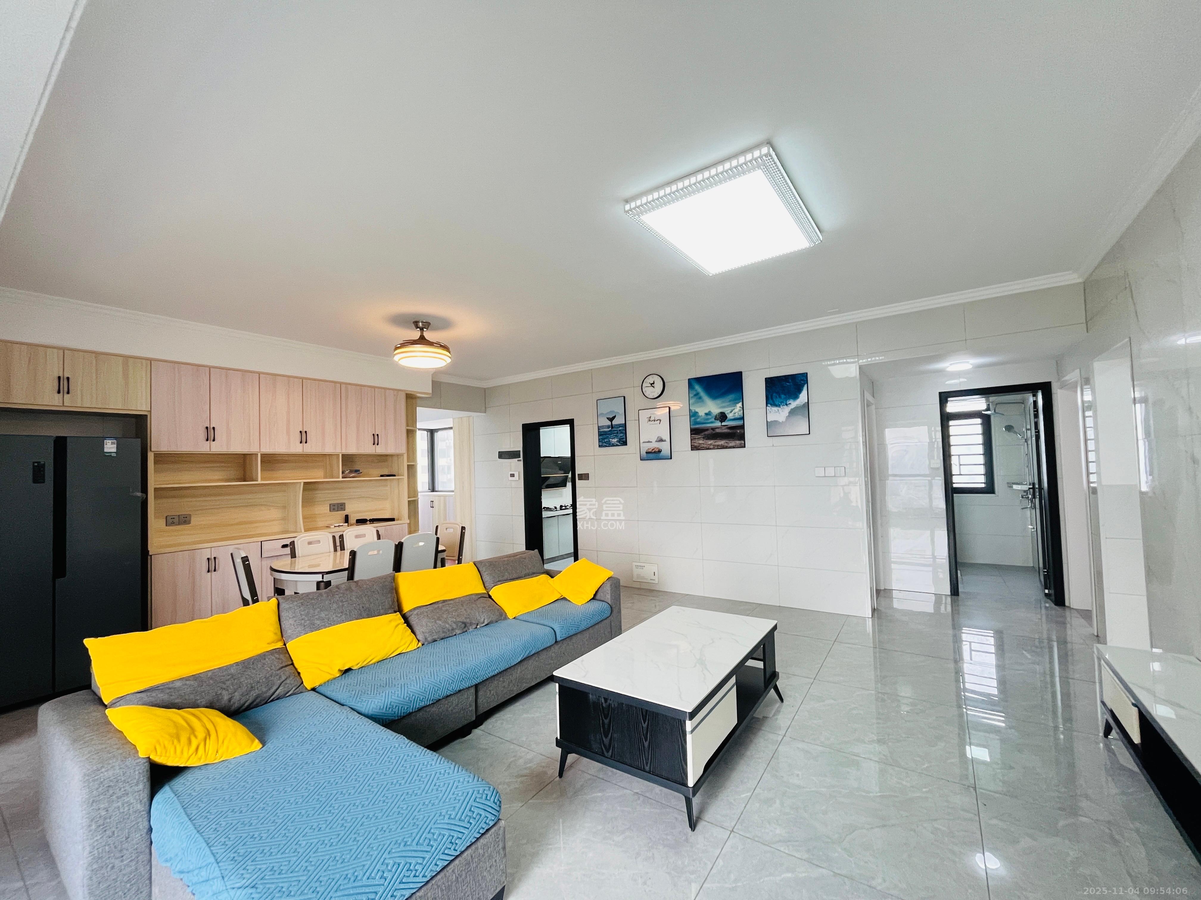 燕珑新寓  3室2厅2卫    2800.0元/月室内图