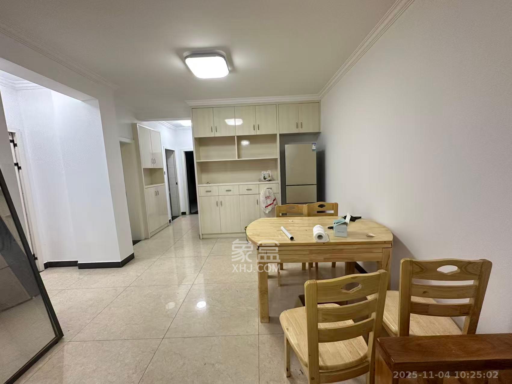 保利西海岸B区  3室2厅1卫    3300.0元/月室内图