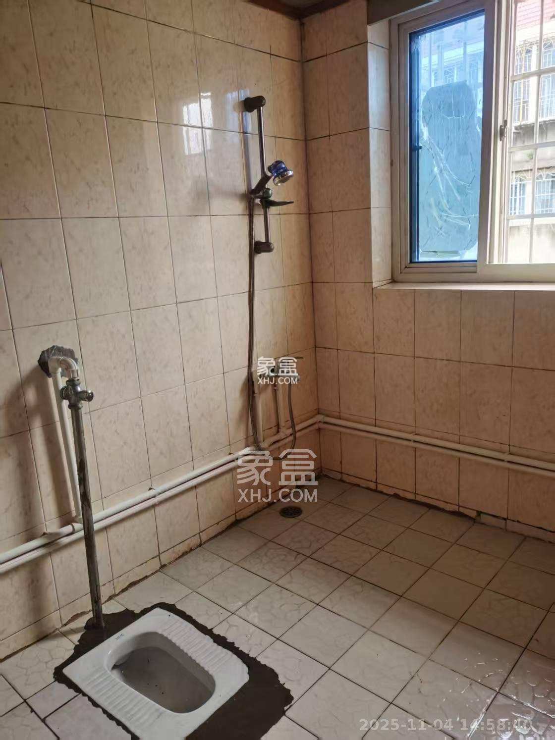 荷花园电信宿舍(天辰荷花苑) 1室2厅1卫 1900.0元/月 荷花园电信宿舍(天辰荷花苑) 1室2厅1卫 1900.0元/月室内图