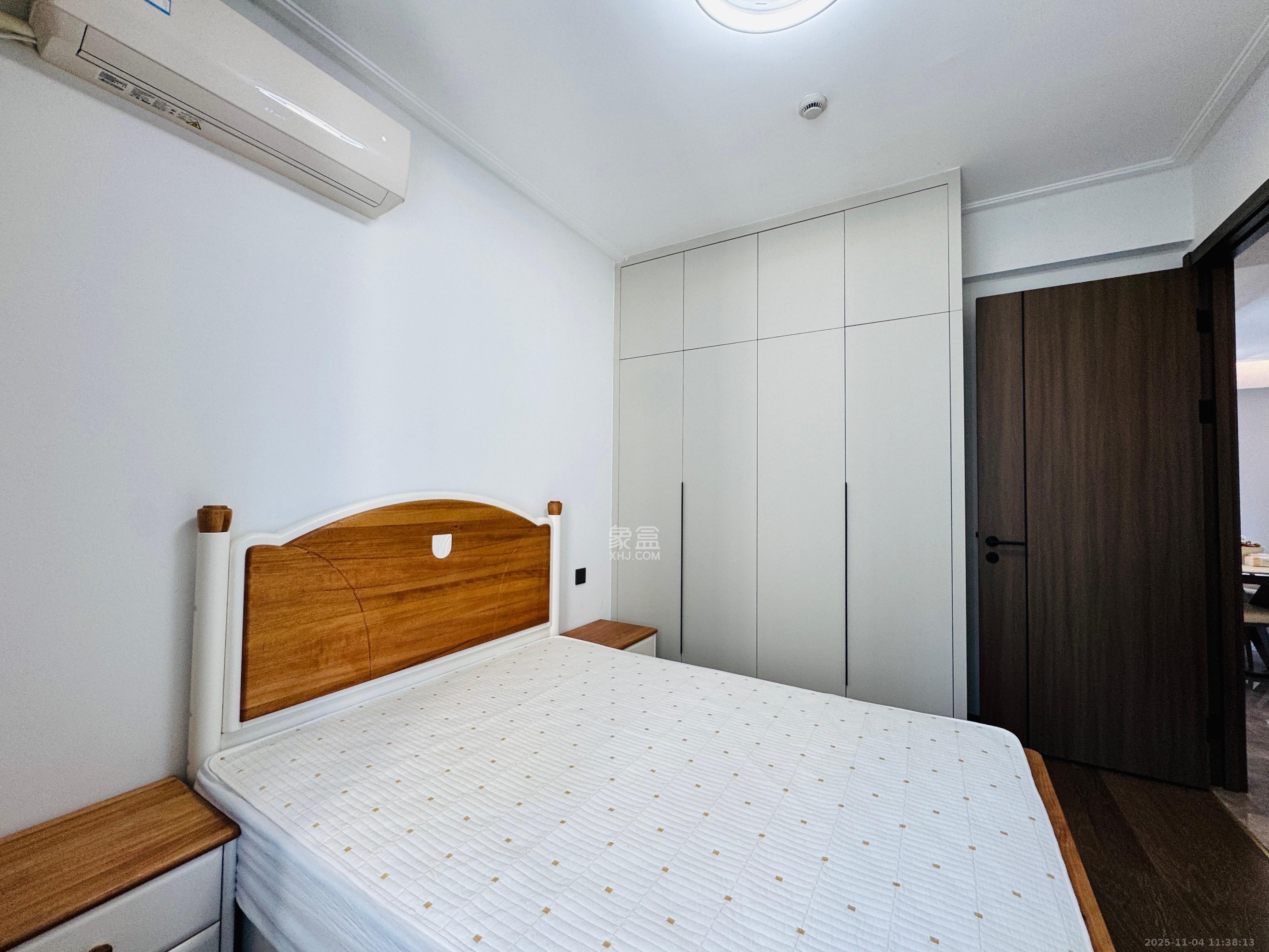 卓越中寰  4室2厅2卫    6500.0元/月室内图