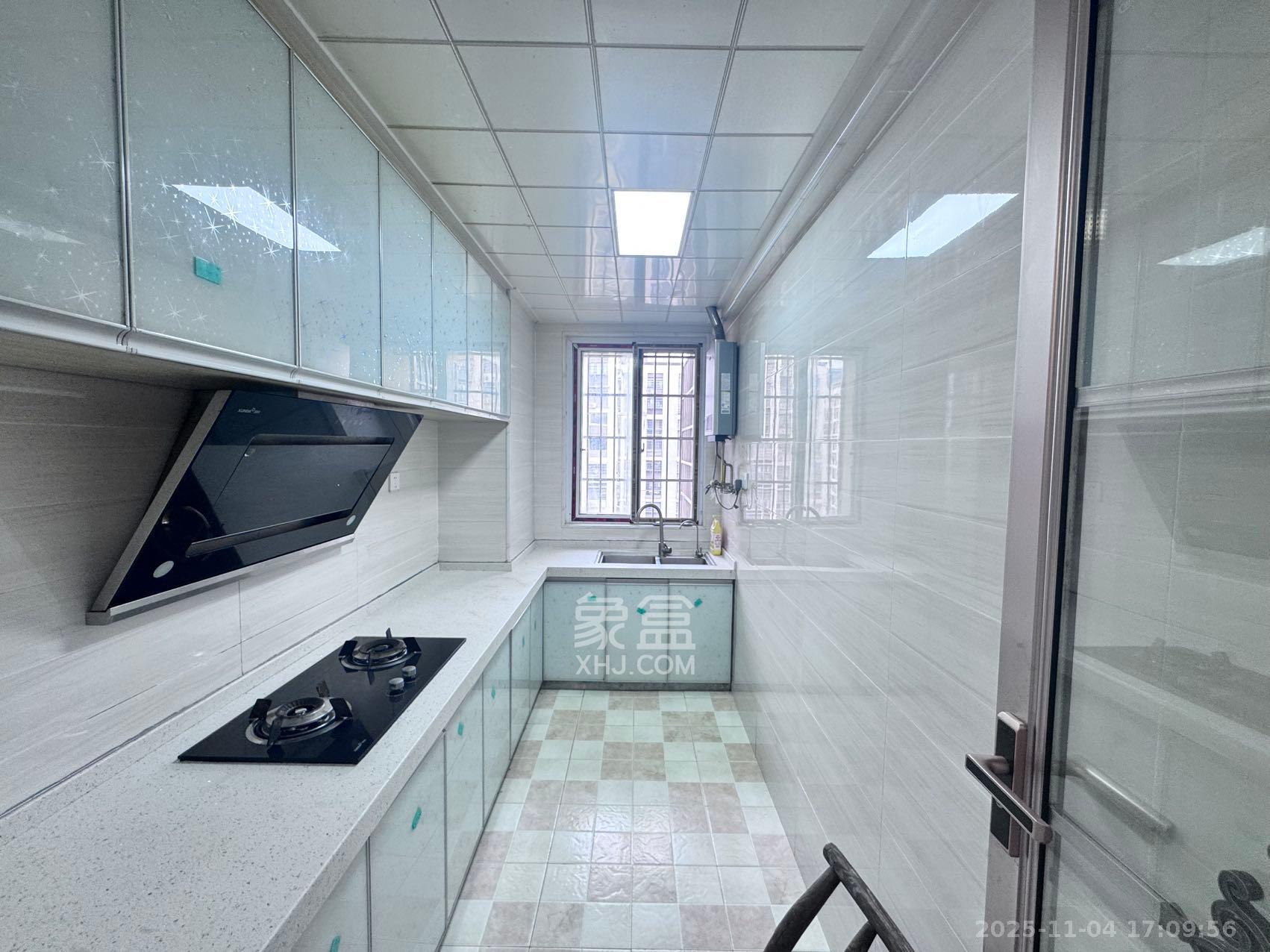 桥头家苑一期 3室2厅2卫 2000.0元/月 桥头家苑一期 3室2厅2卫 2000.0元/月室内图