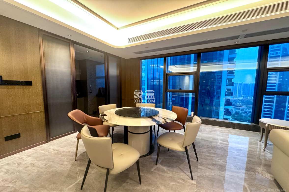 运达中央广场三期 4室2厅3卫 20000.0元/月 运达中央广场三期 4室2厅3卫 20000.0元/月室内图