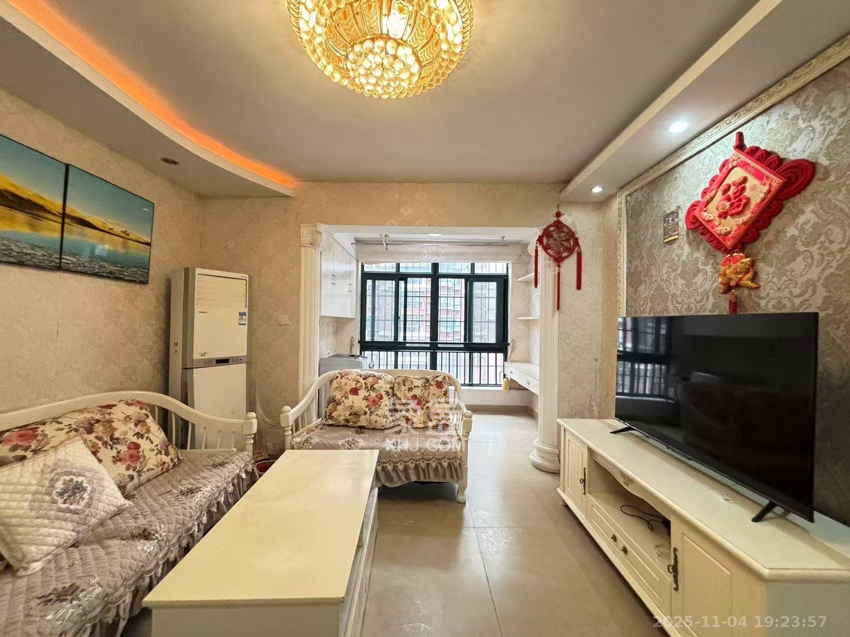 东玺门  3室2厅1卫    2600.0元/月