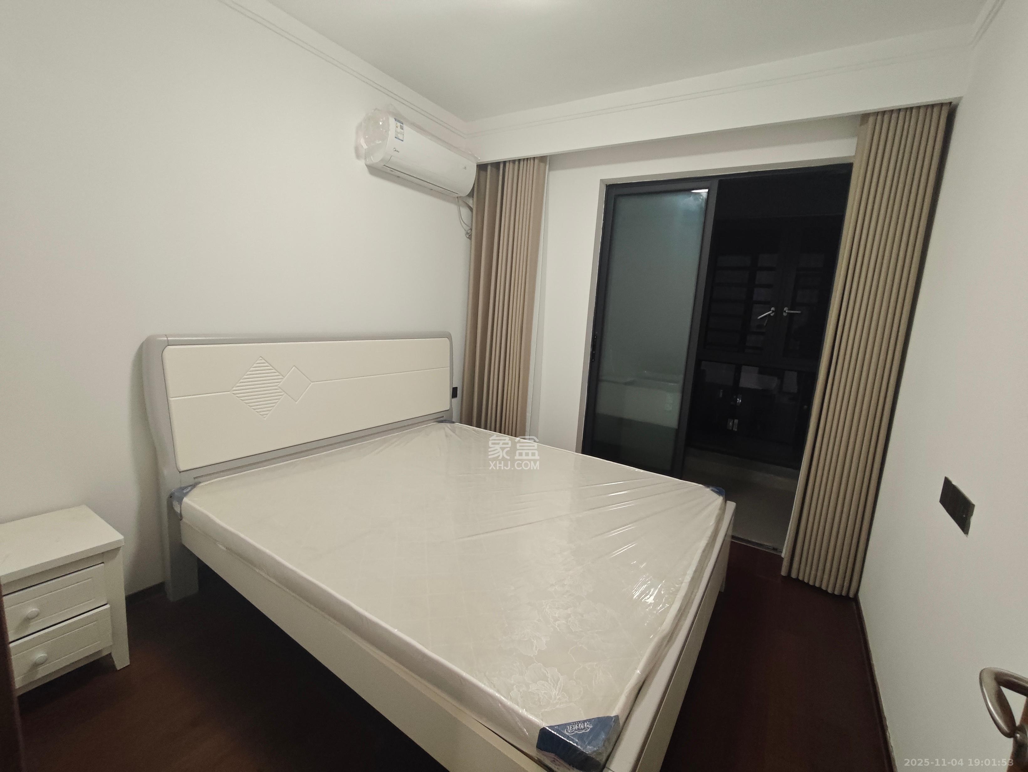 梅溪悦章  3室2厅2卫    3500.0元/月室内图