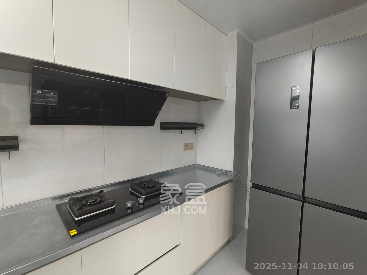 福天星中心(福天星雅苑) 4室2厅2卫 3200.0元/月 福天星中心(福天星雅苑) 4室2厅2卫 3200.0元/月室内图