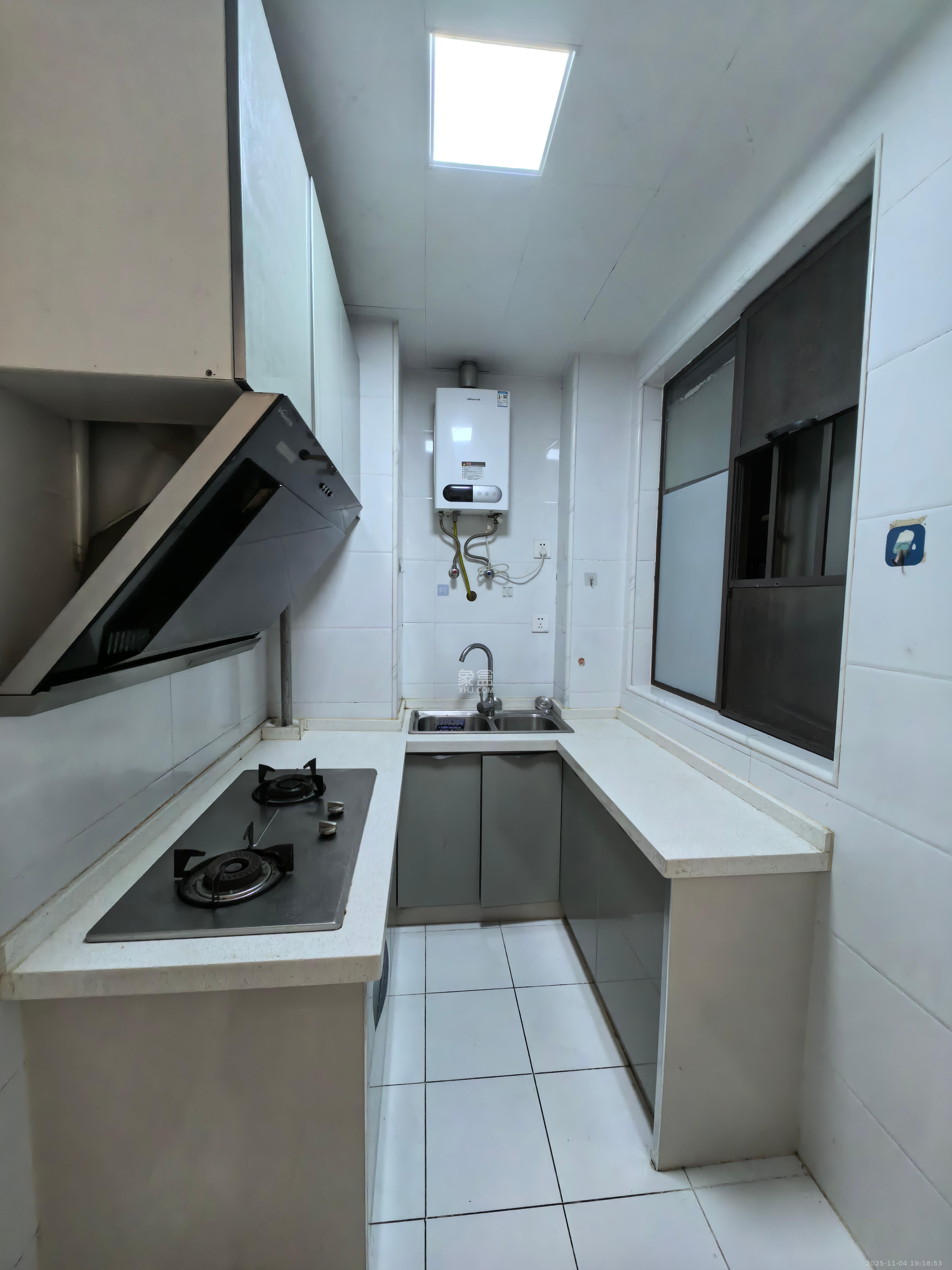 华润置地广场二期 1室0厅0卫 2200.0元/月 华润置地广场二期 1室0厅0卫 2200.0元/月室内图