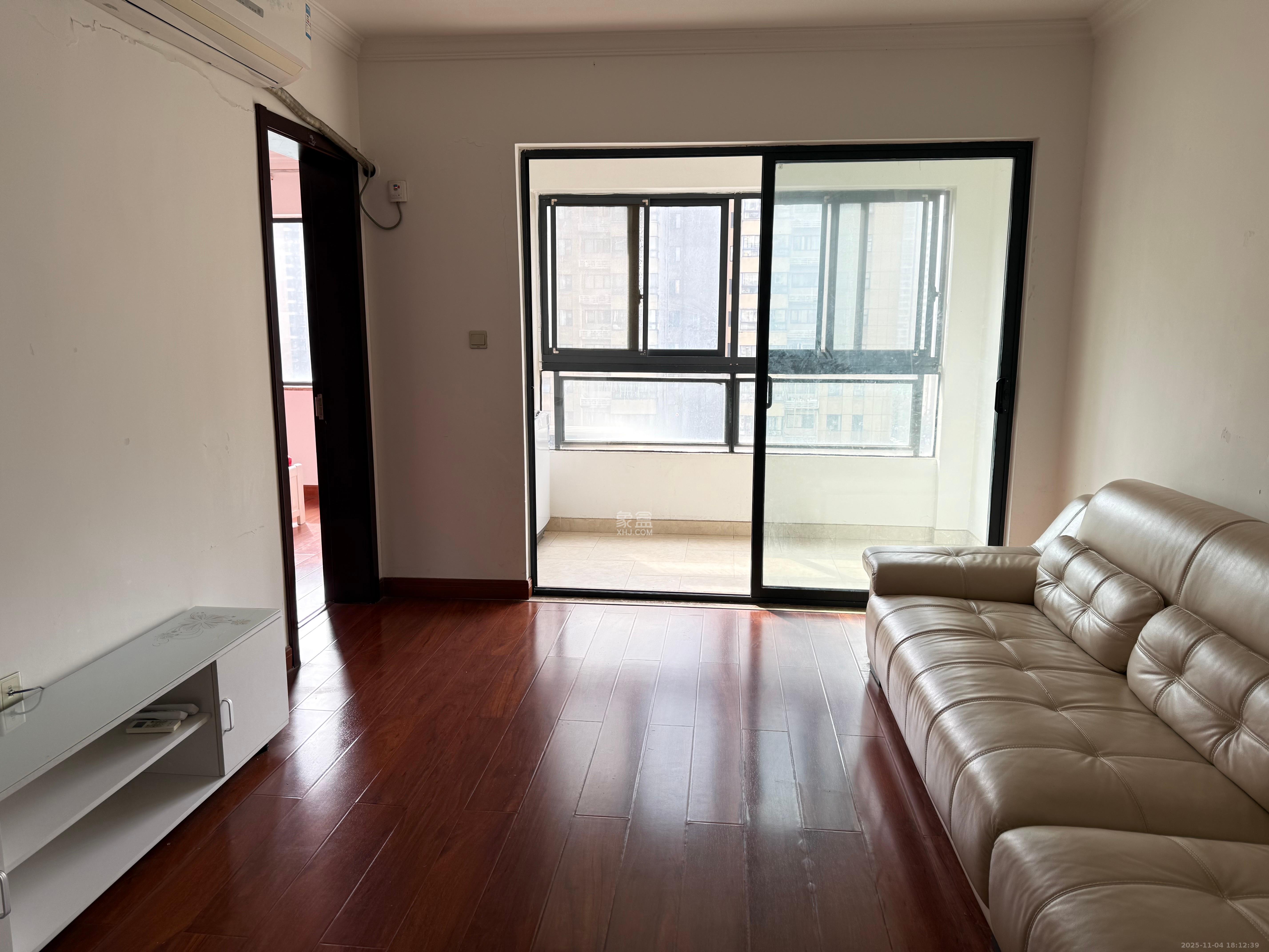 好莱城（弘德西街）  1室0厅0卫    2000.0元/月室内图1