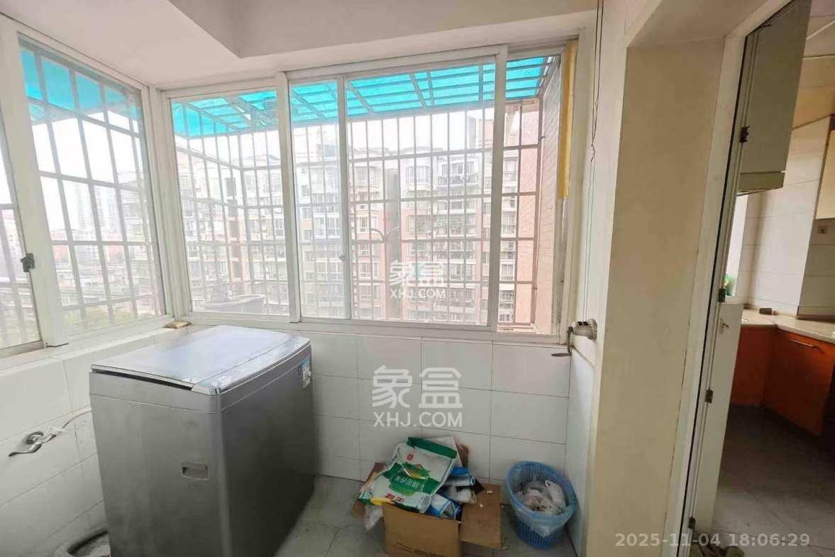 福乐康城 3室2厅2卫 2300.0元/月 福乐康城 3室2厅2卫 2300.0元/月室内图