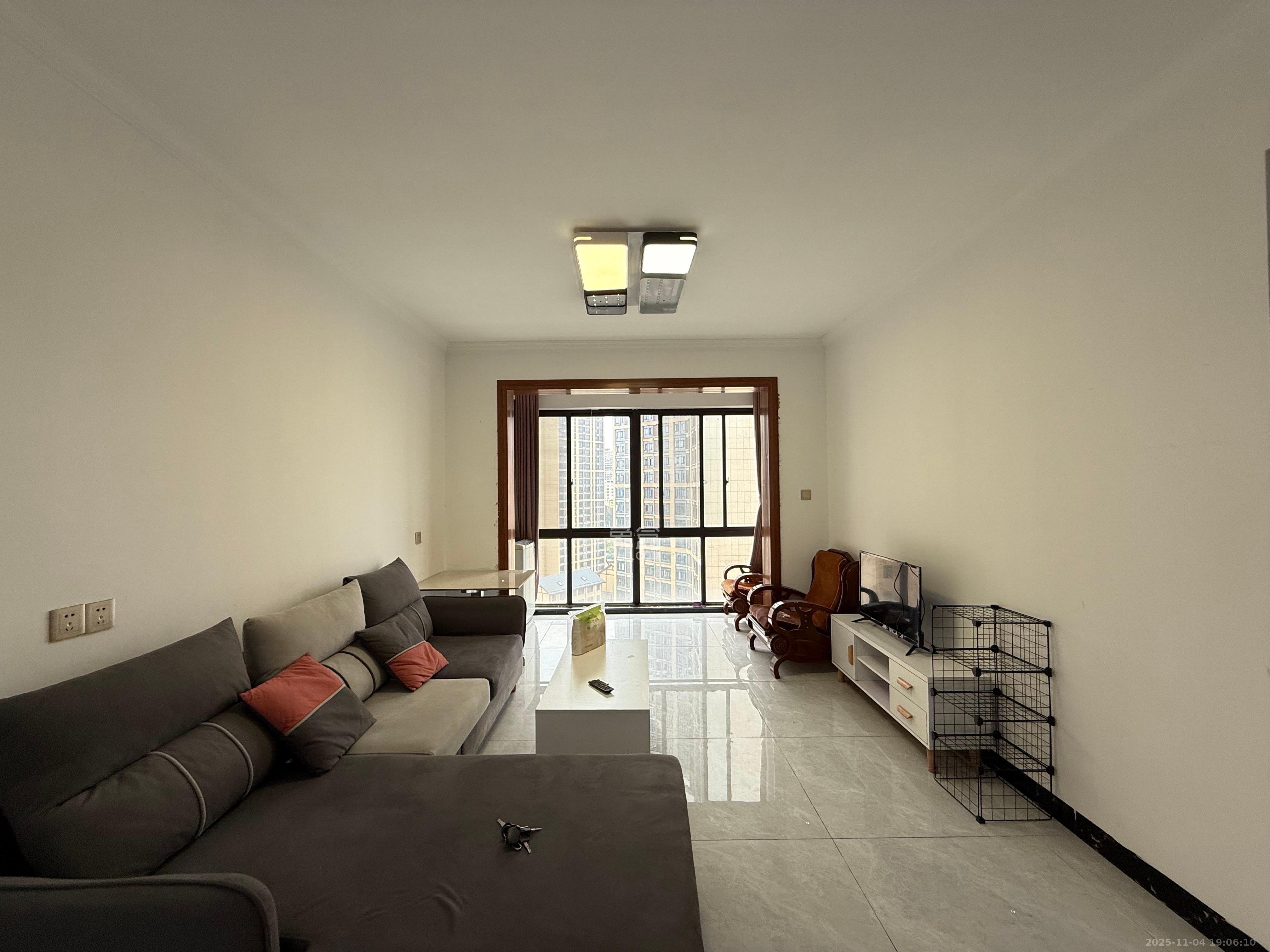 中城苑  2室2厅1卫    2200.0元/月室内图