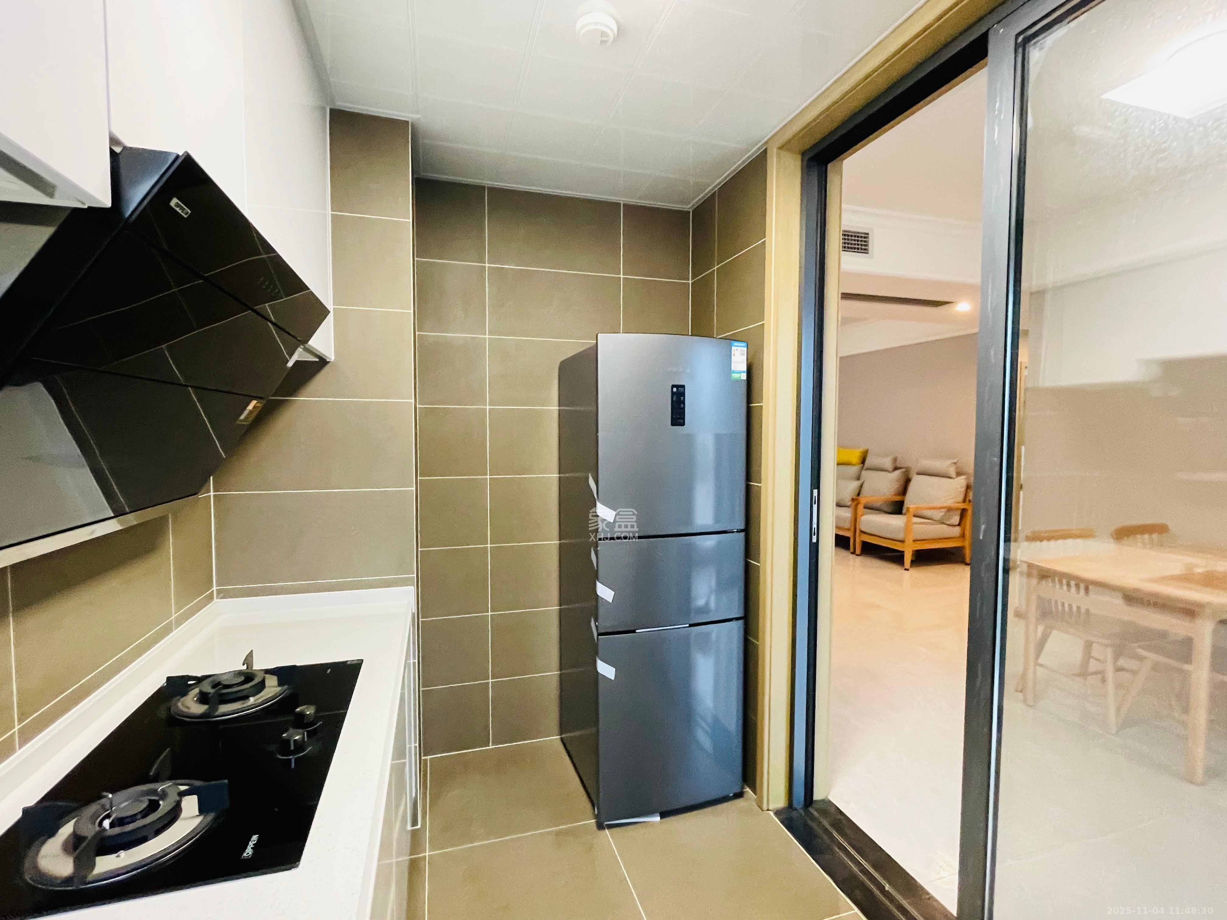 运达锦绣广场  3室2厅2卫    3200.0元/月室内图