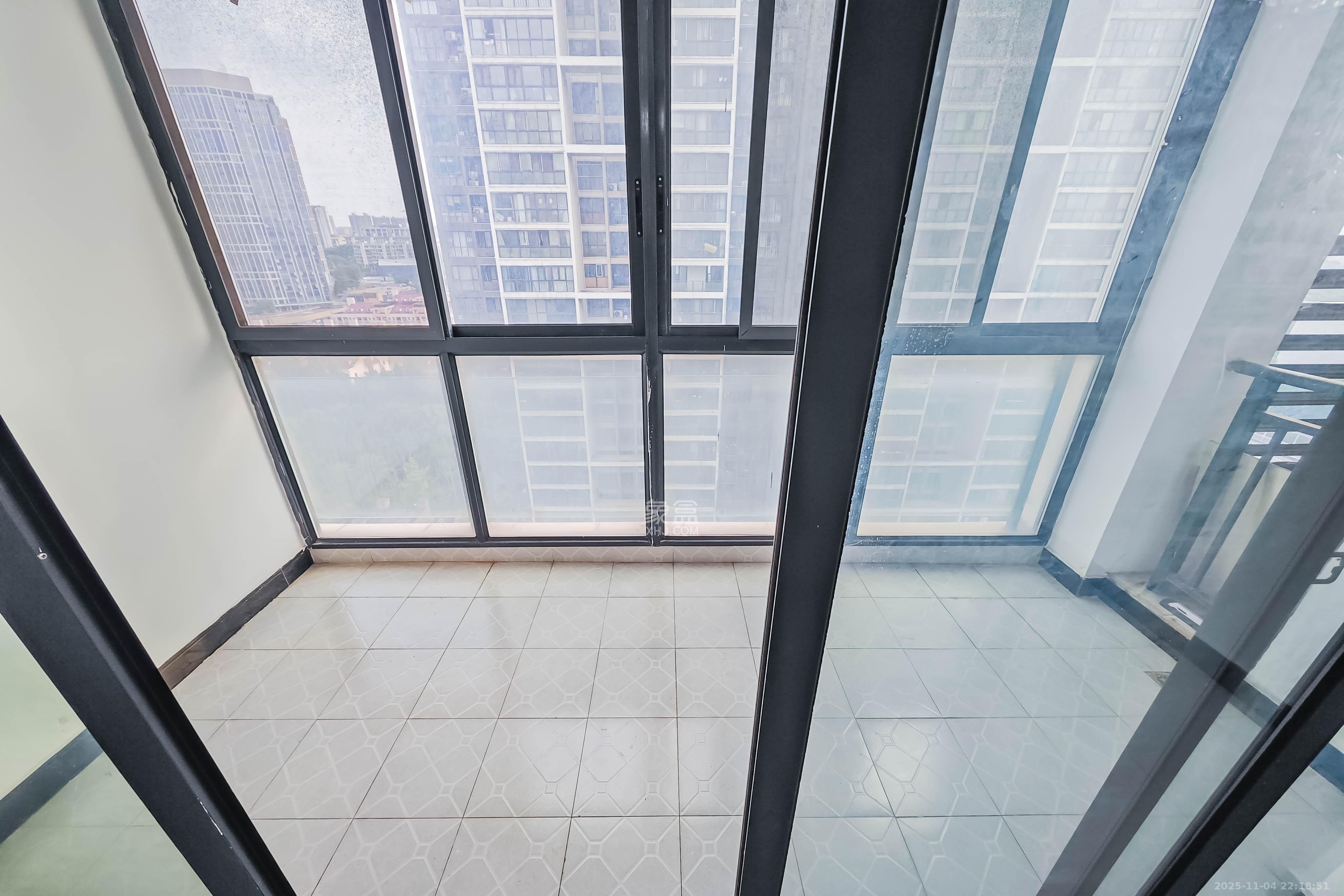 融科东南海  3室2厅1卫    88.0万其他