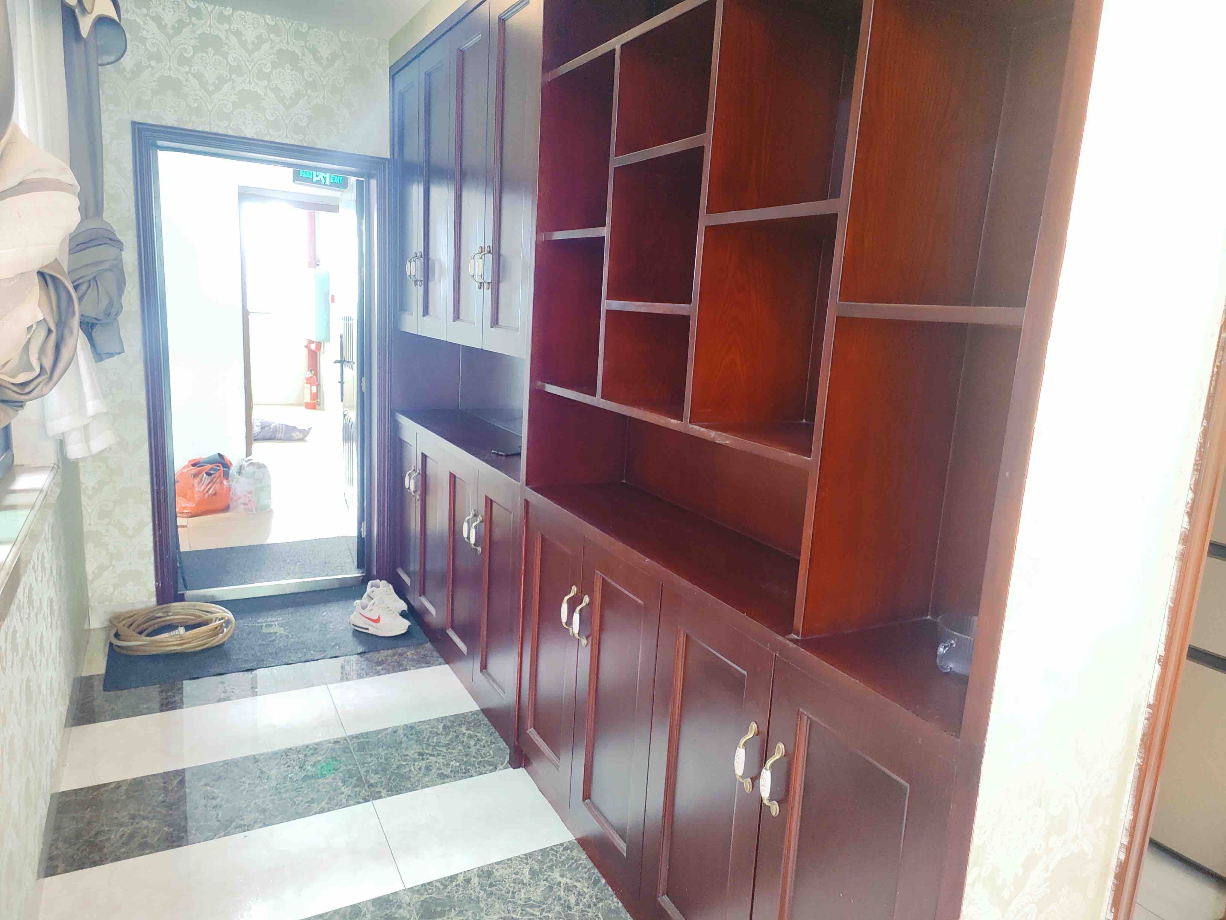 西子莲花  3室3厅2卫    2500.0元/月室内图