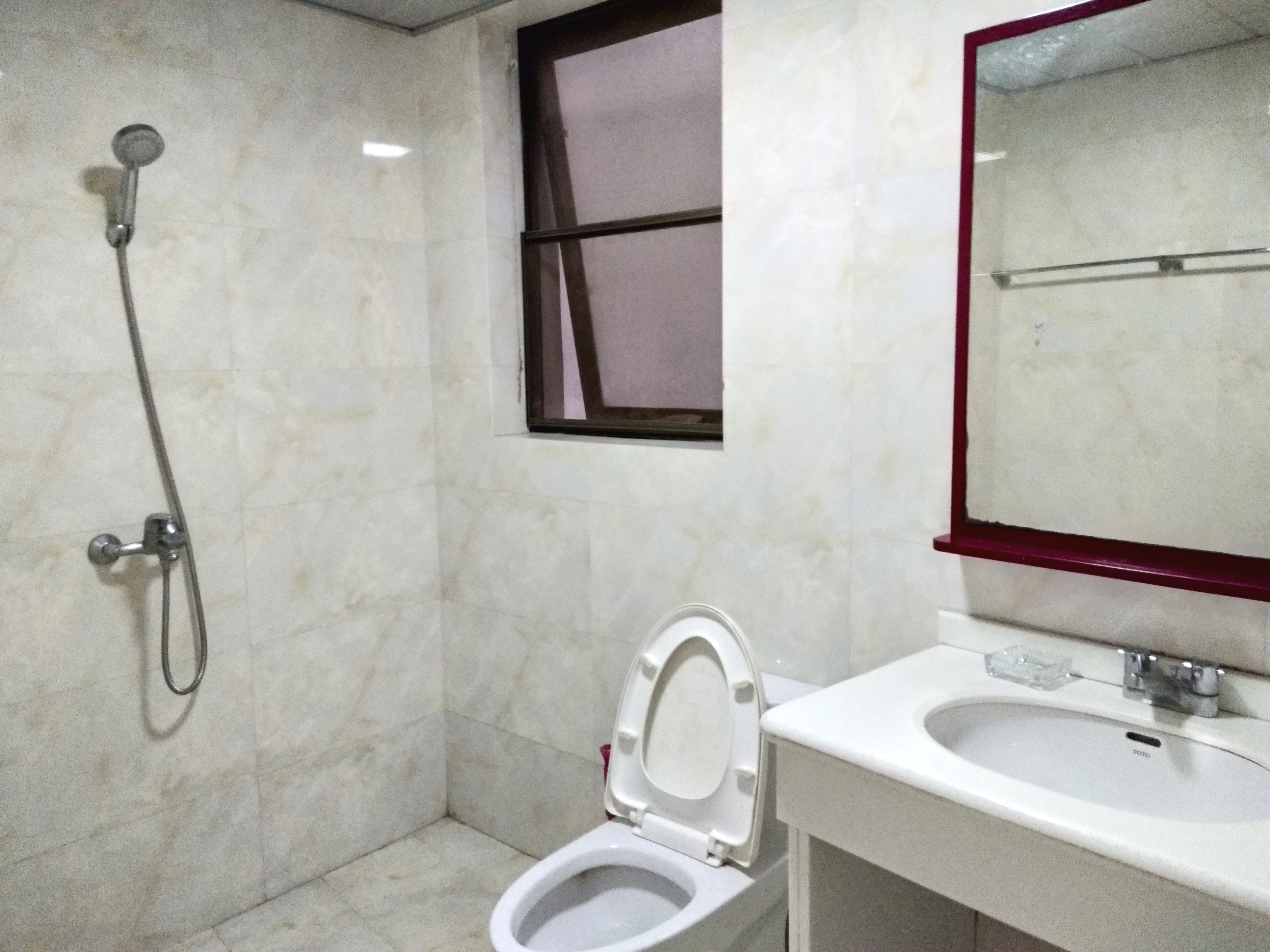 观海台1号  2室2厅1卫    3200.0元/月室内图