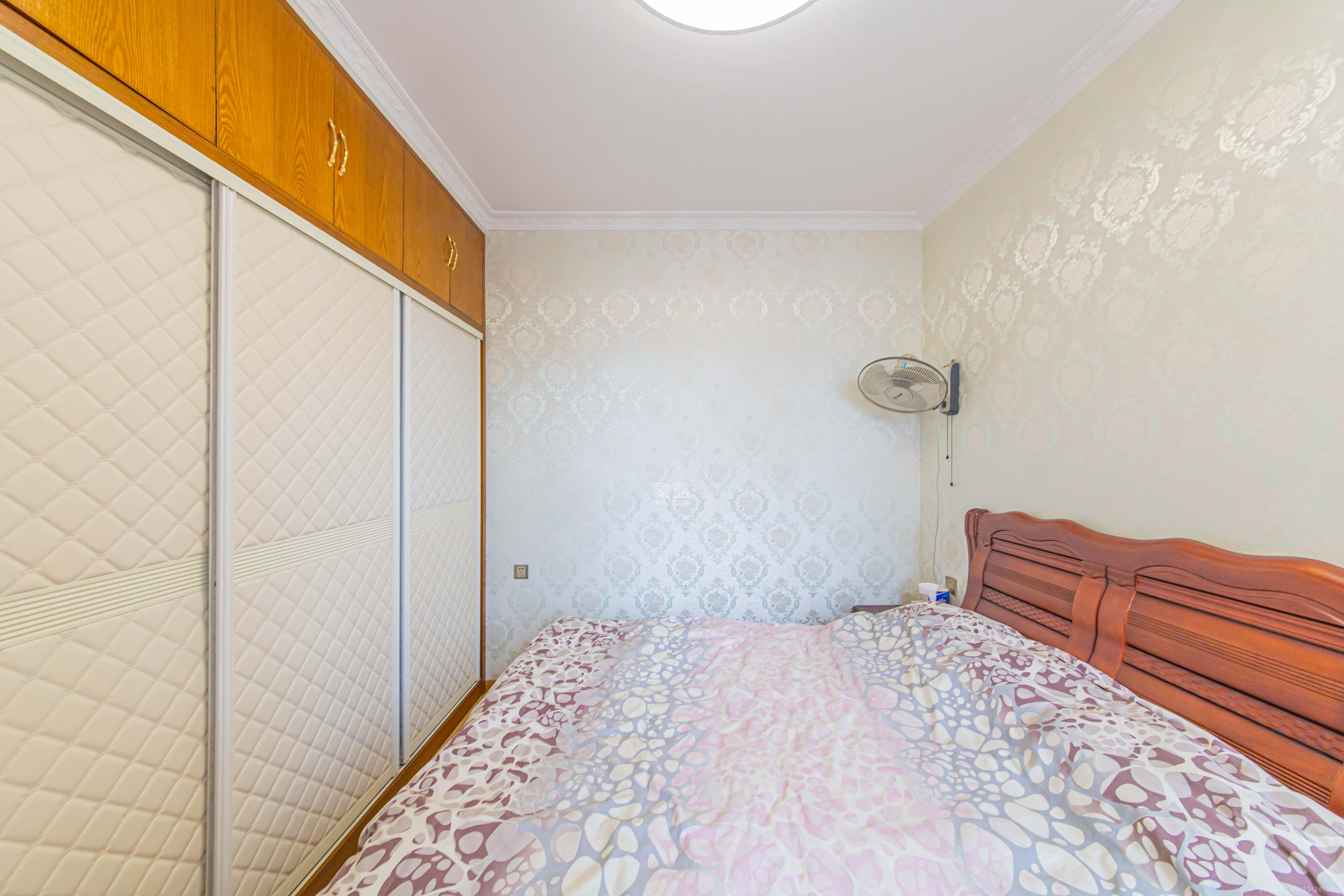 天悦嘉园 2室2厅1卫 58.0万 天悦嘉园 2室2厅1卫 58.0万卧室