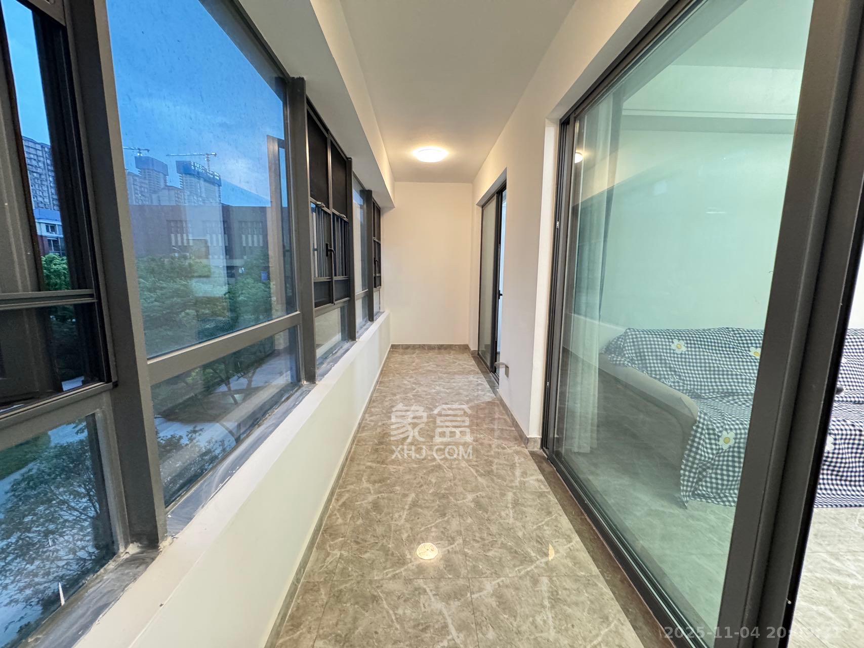 复地滨江金融中心  4室1厅2卫    4500.0元/月室内图