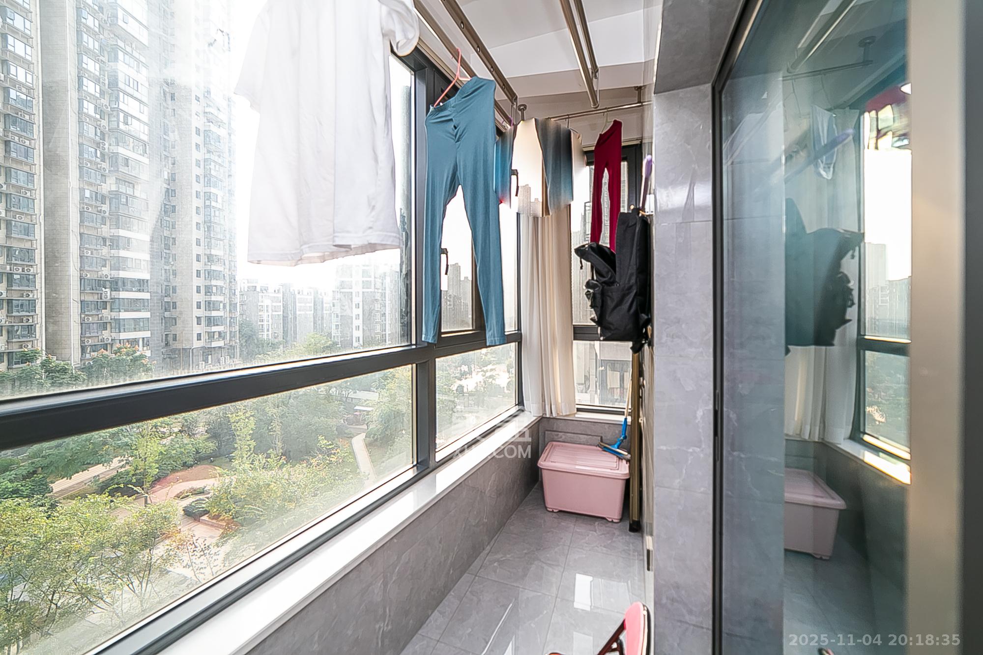 华银南苑融域  3室2厅1卫    105.0万其他