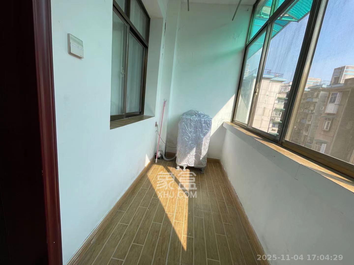 红旗区四片  2室1厅1卫    1600.0元/月室内图