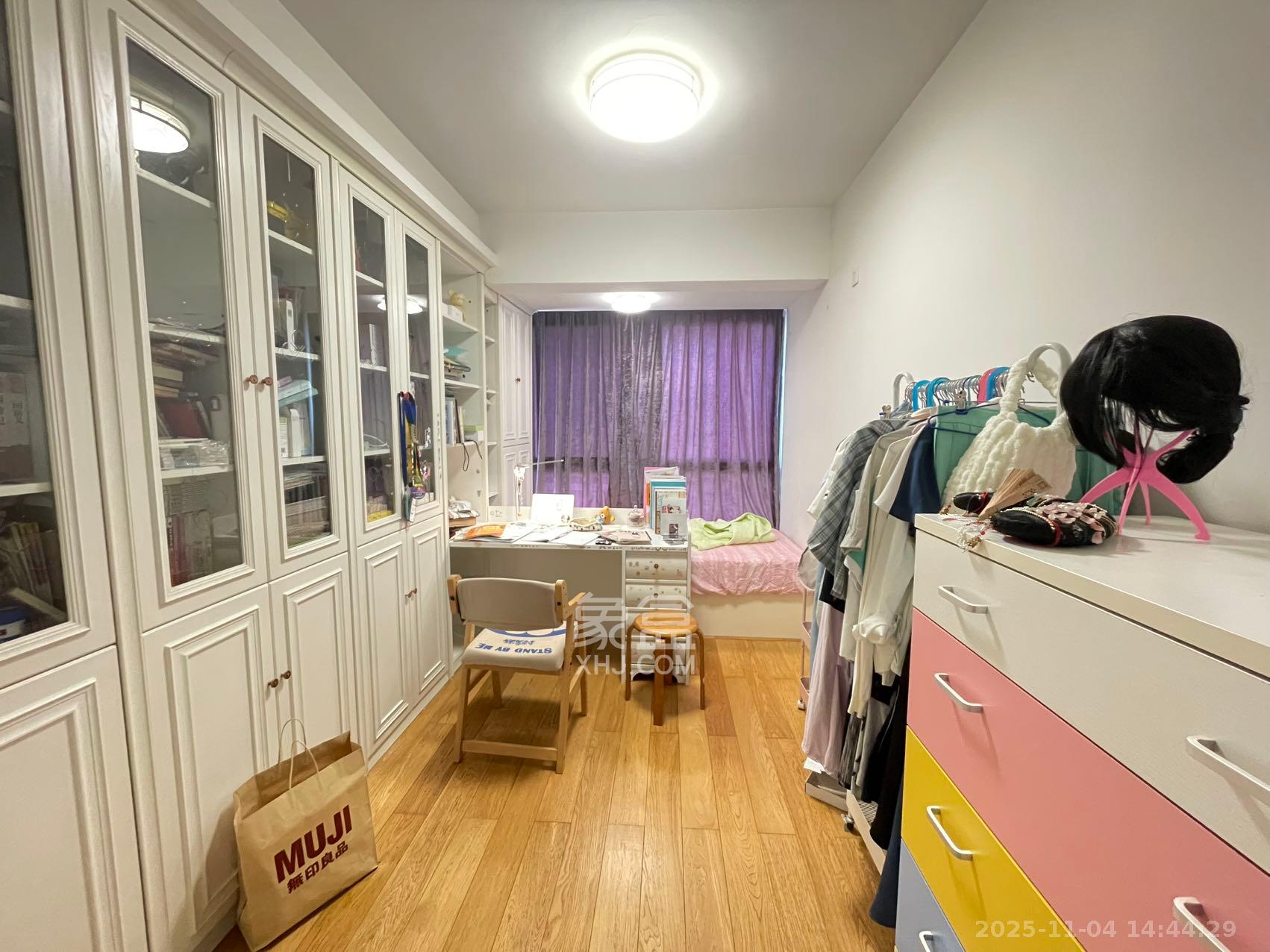 融科东南海  4室2厅2卫    4000.0元/月室内图