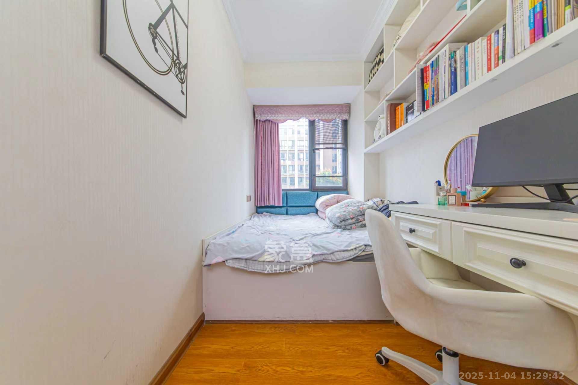 中建芙蓉工社  2室1厅1卫    1700.0元/月室内图