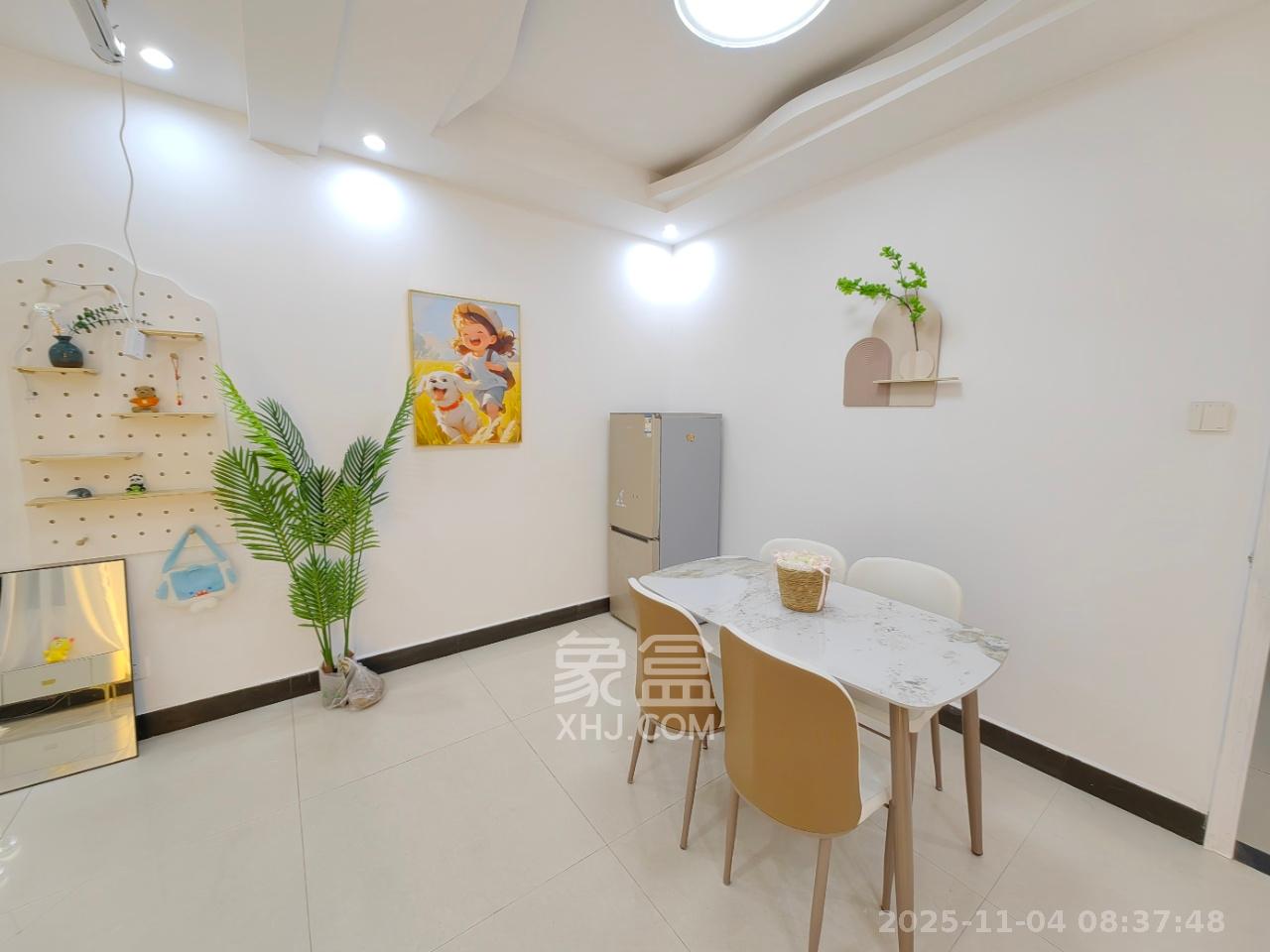 东方新世界  3室1厅1卫    3200.0元/月室内图