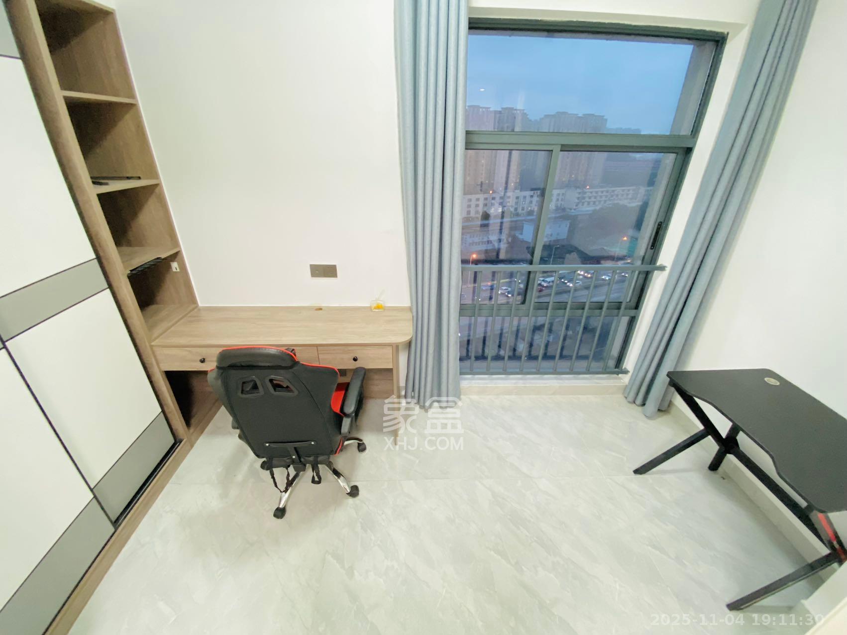 江南华府  2室1厅1卫    2400.0元/月室内图