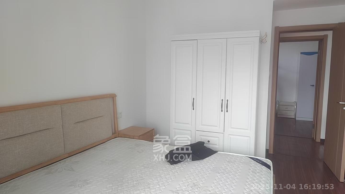 幸福考拉789  2室2厅1卫    1800.0元/月