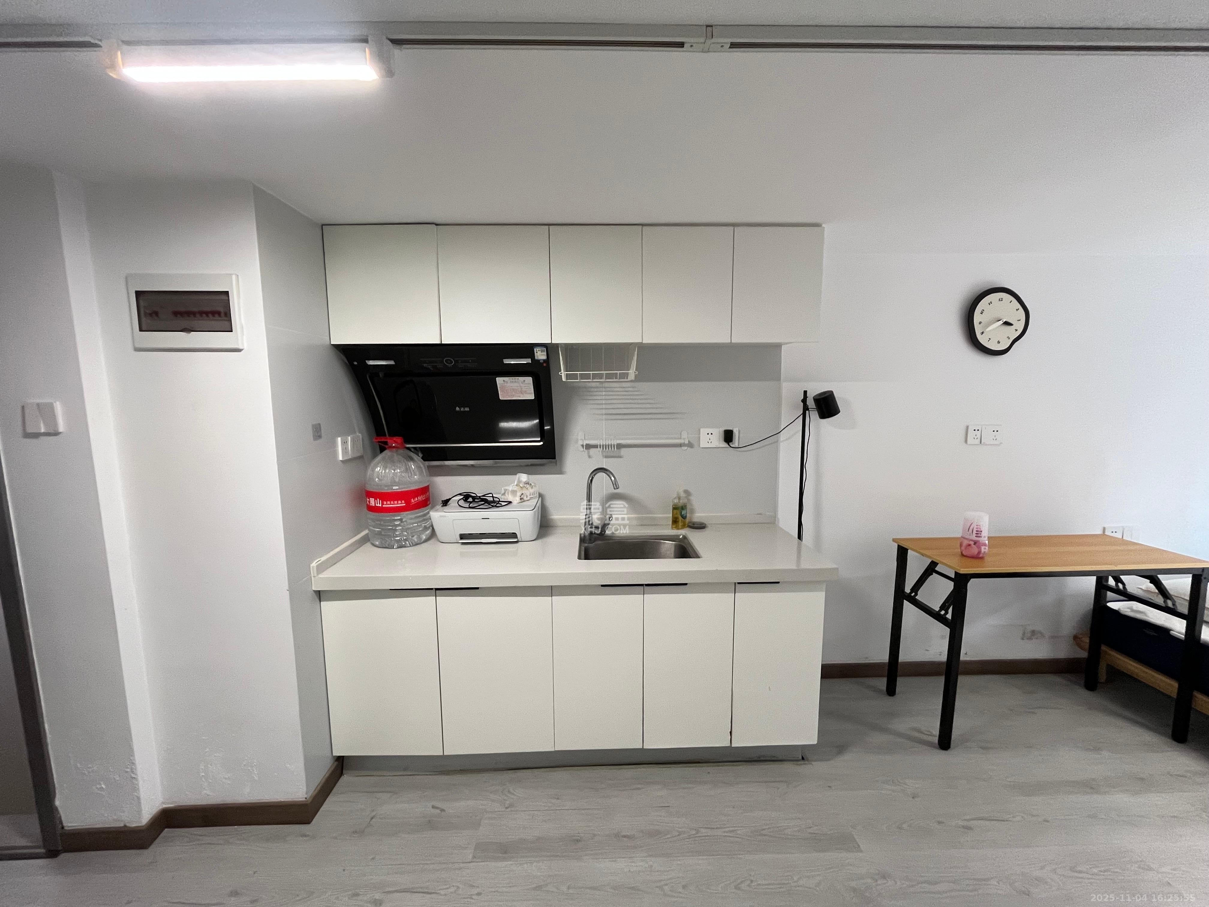 时代MOMA云PARK 1室1厅1卫 1500.0元/月 时代MOMA云PARK 1室1厅1卫 1500.0元/月室内图