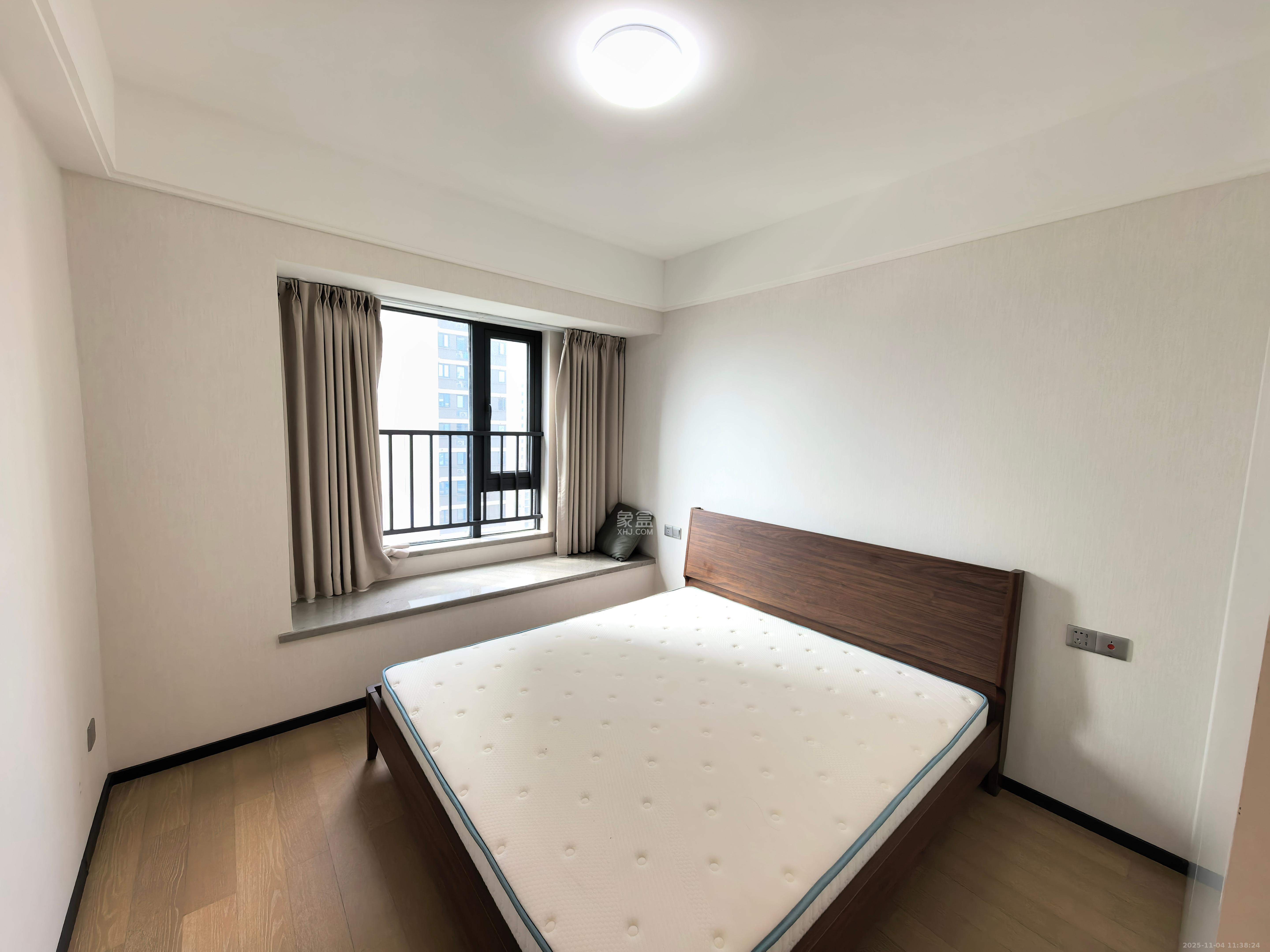 中海麓山境南区 3室2厅2卫 3000.0元/月 中海麓山境南区 3室2厅2卫 3000.0元/月室内图