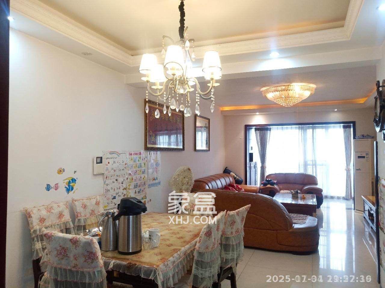 紫晶城 3室2厅2卫 1800.0元/月 紫晶城 3室2厅2卫 1800.0元/月室内图