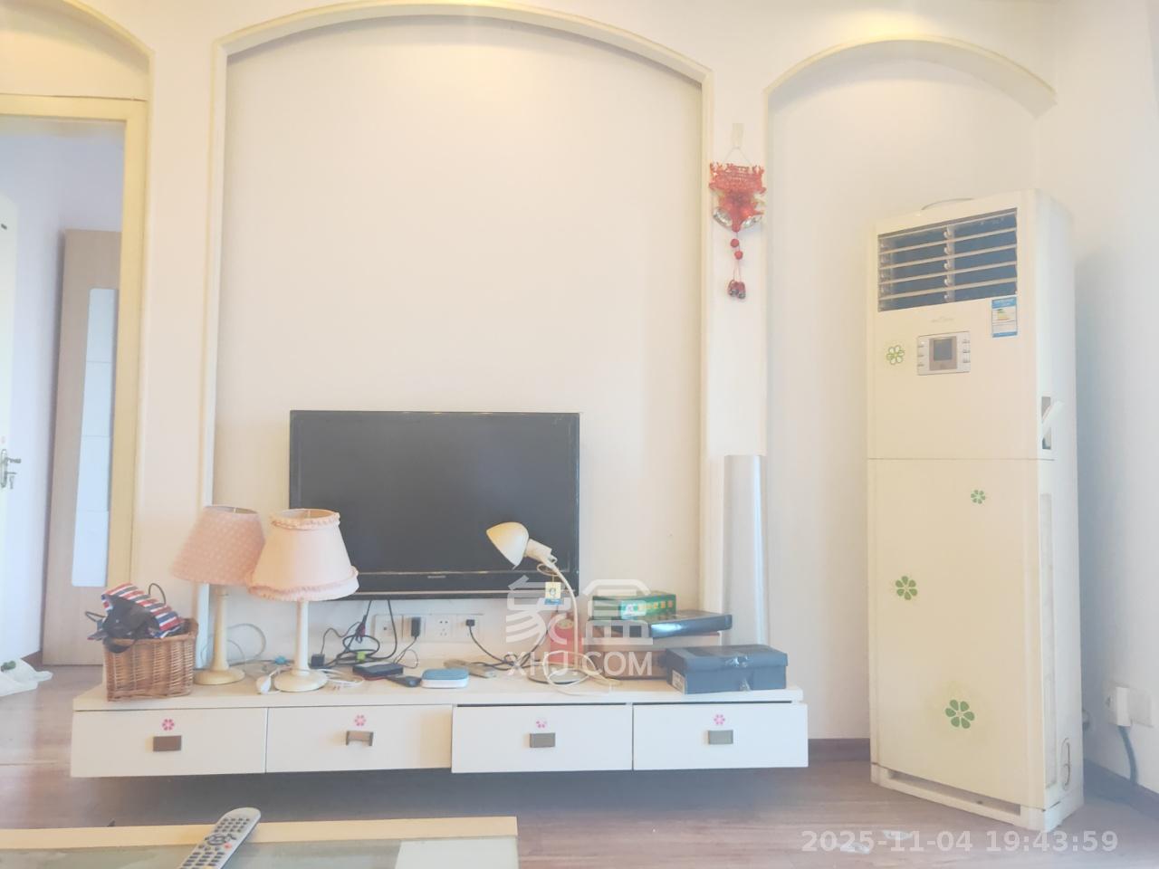 尚城  2室1厅1卫    1700.0元/月室内图