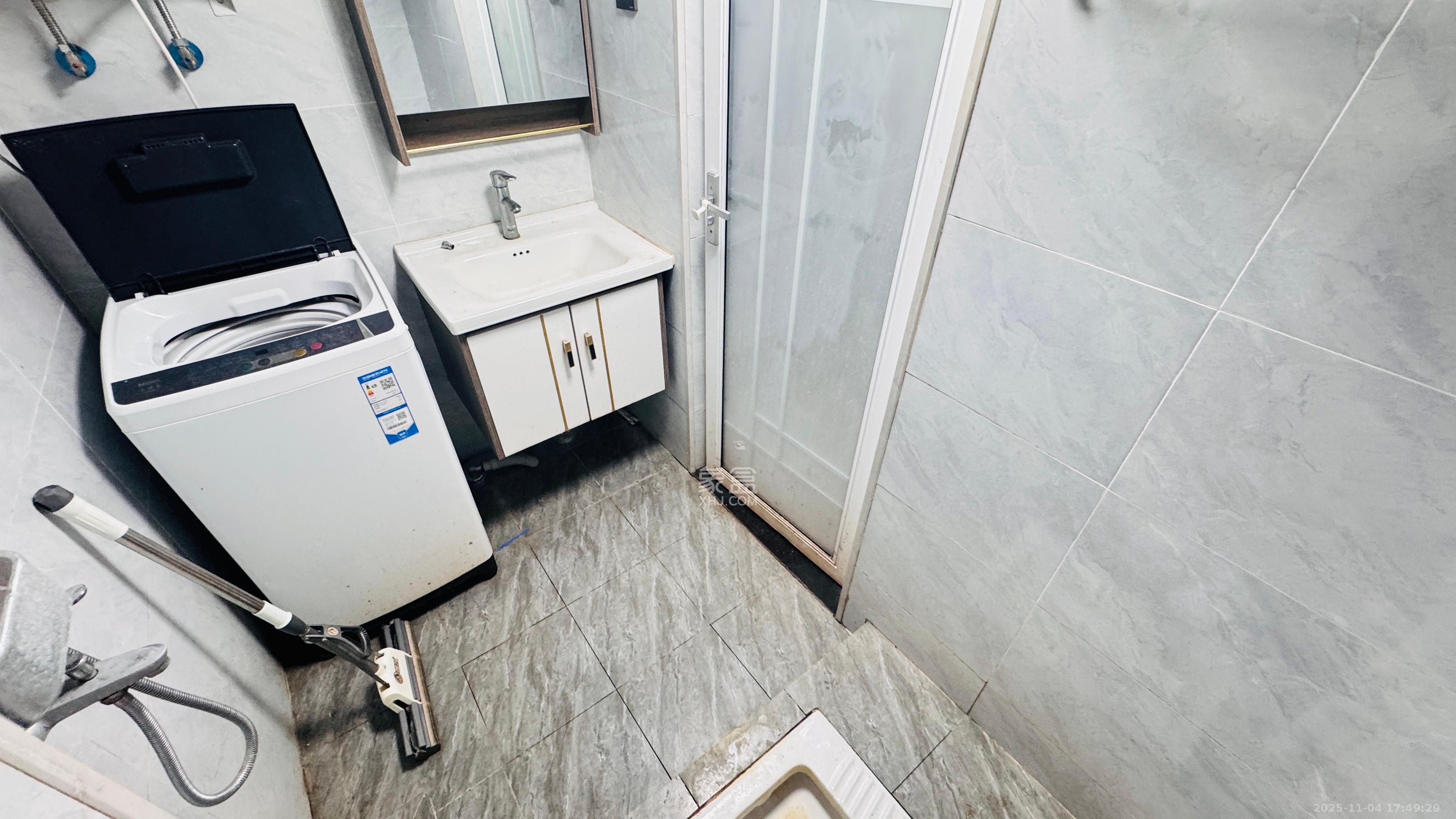 保利恒伟时光印象  1室1厅1卫    1200.0元/月室内图