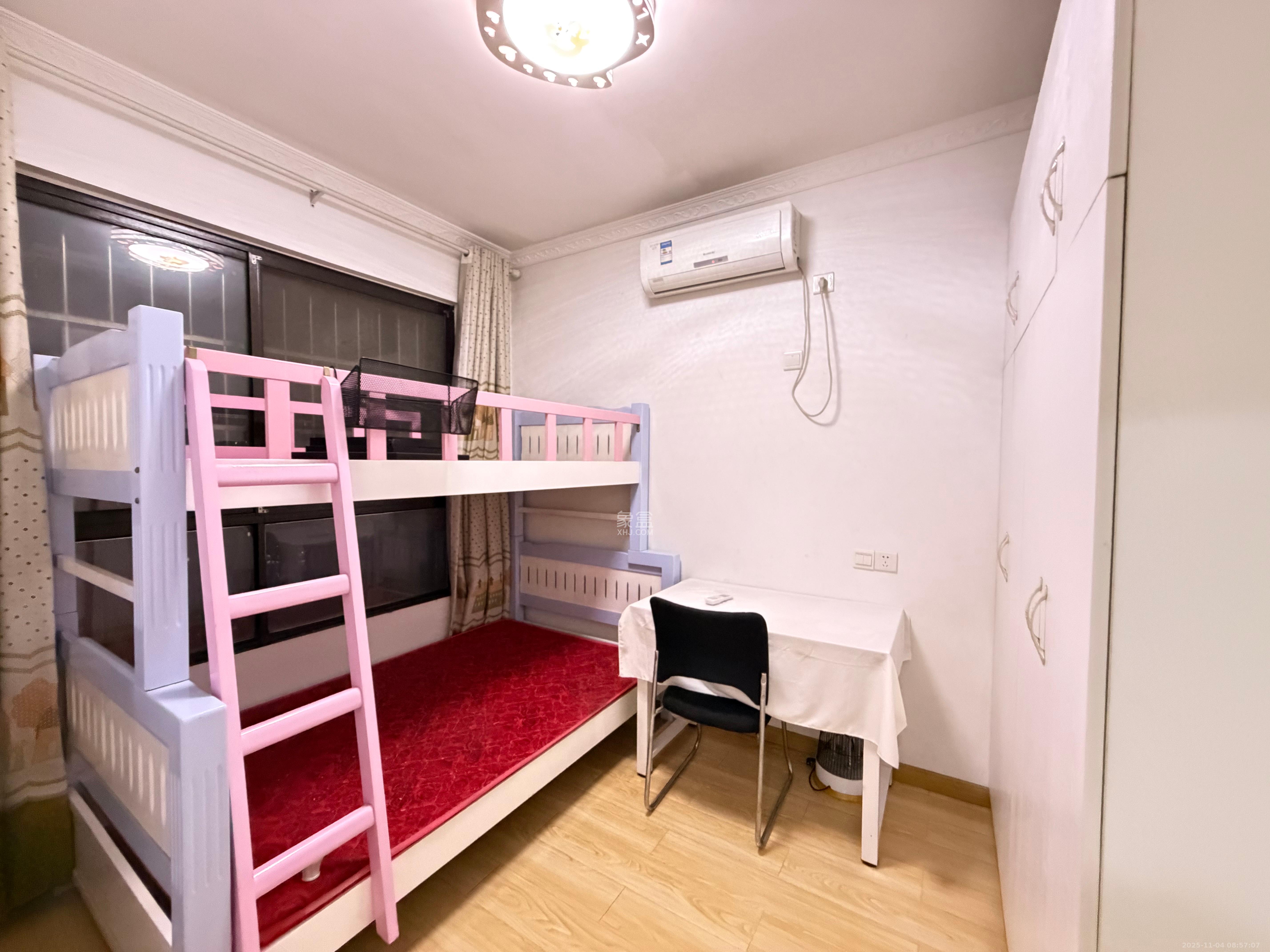 华润凤凰城三期 2室2厅1卫 1900.0元/月 华润凤凰城三期 2室2厅1卫 1900.0元/月室内图