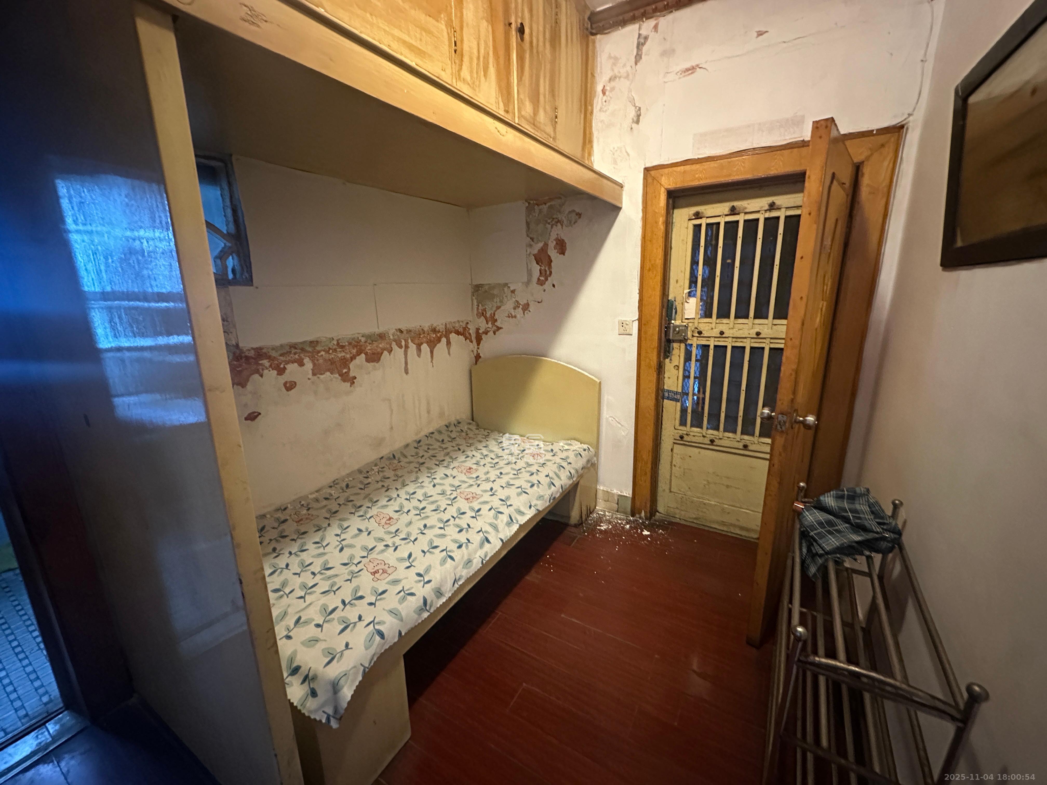 湖南省第六工程公司宿舍（扫把塘）  3室1厅1卫    1200.0元/月室内图