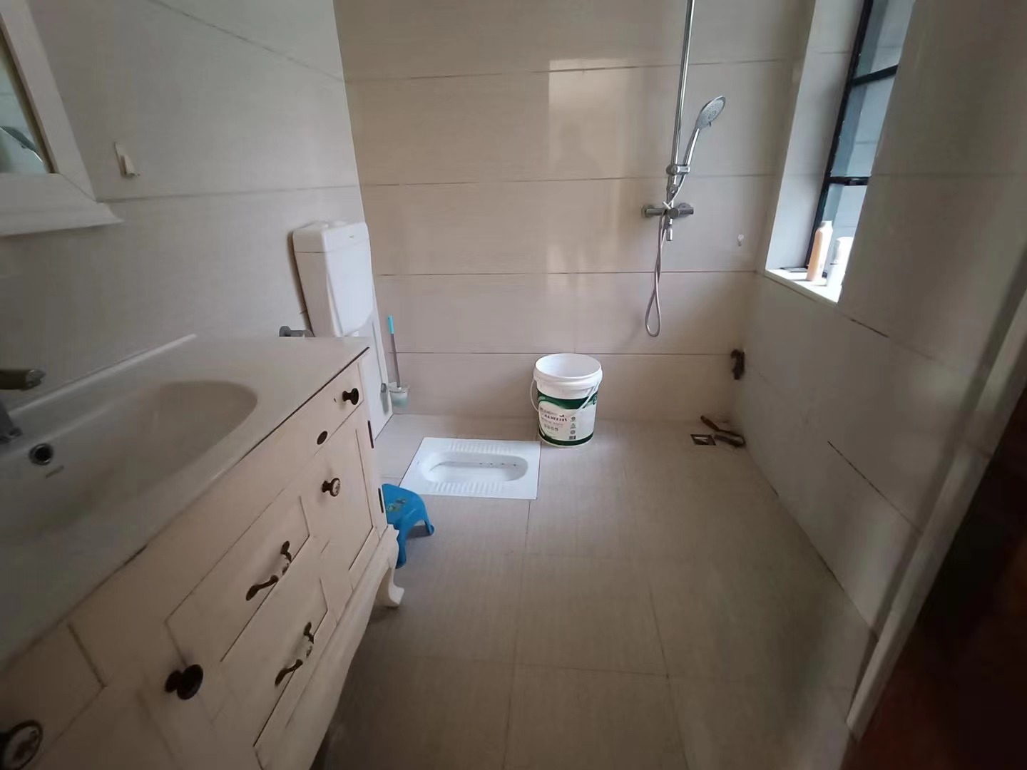 枫丹白露  3室2厅2卫    2800.0元/月室内图1