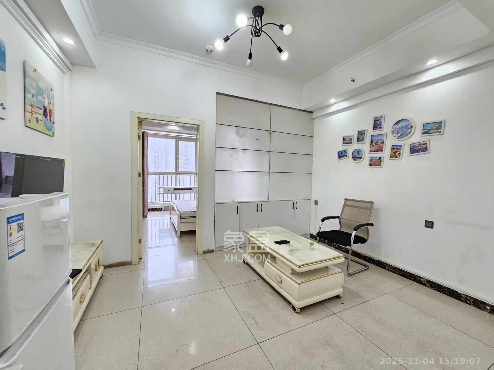 北辰三角洲E4区 1室1厅1卫 1800.0元/月 北辰三角洲E4区 1室1厅1卫 1800.0元/月室内图