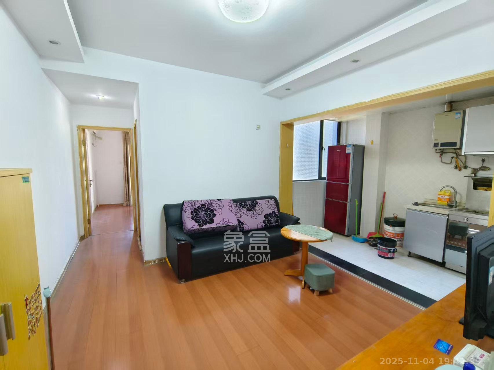 上东辛顿公寓  1室1厅1卫    1600.0元/月