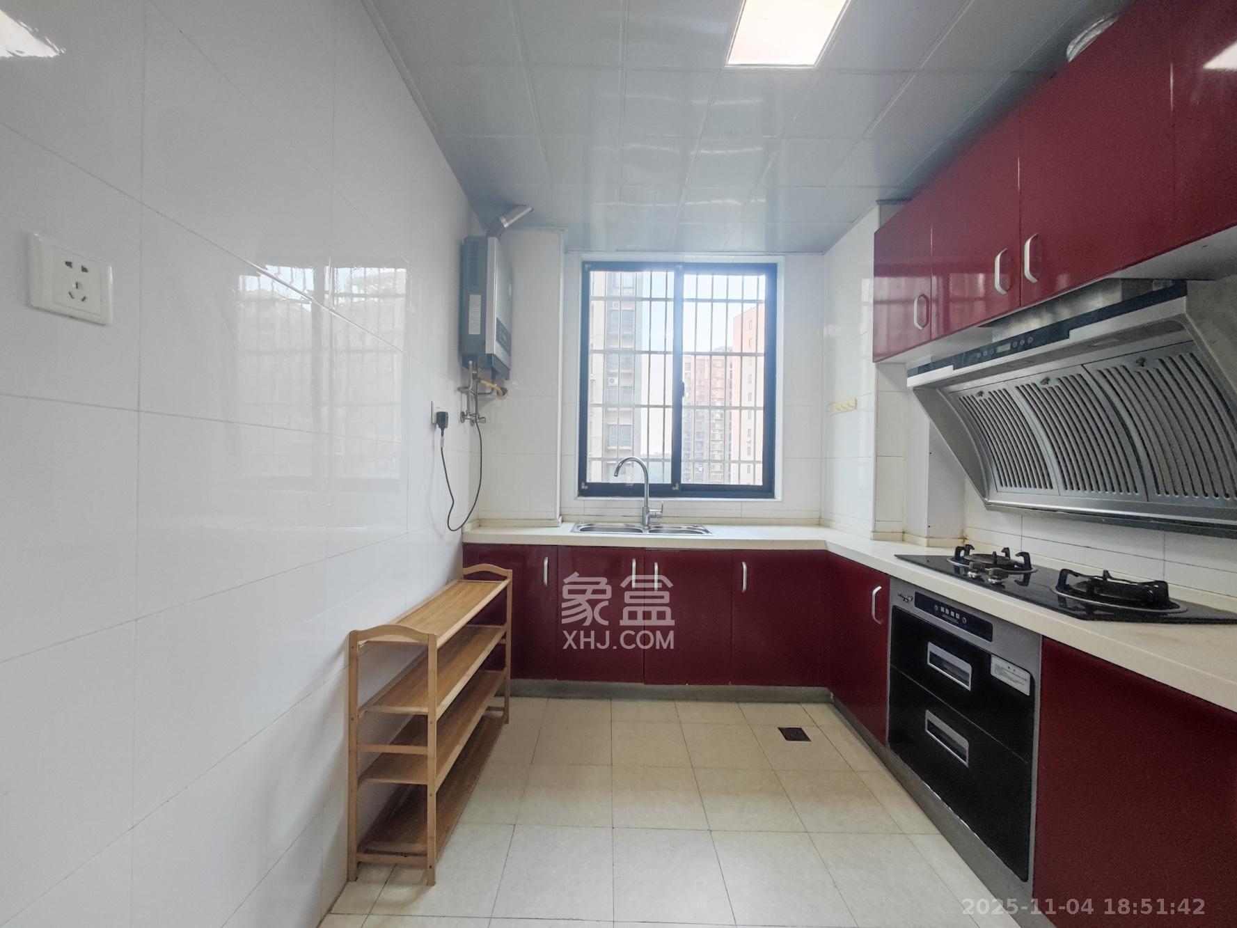 世纪桃花苑 2室2厅1卫 58.0万 世纪桃花苑 2室2厅1卫 58.0万厨房