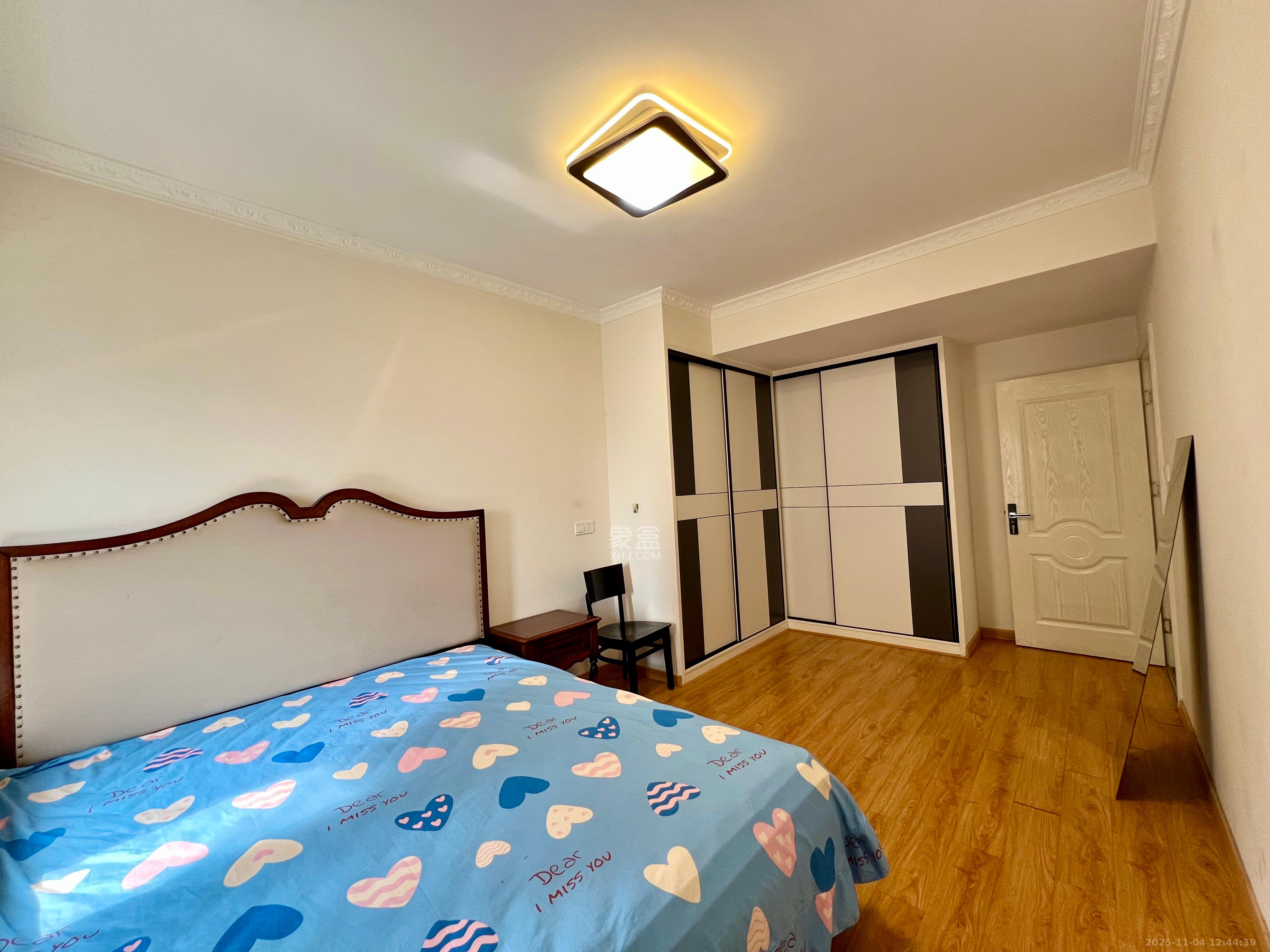 钱隆世家 3室2厅2卫 2200.0元/月 钱隆世家 3室2厅2卫 2200.0元/月室内图