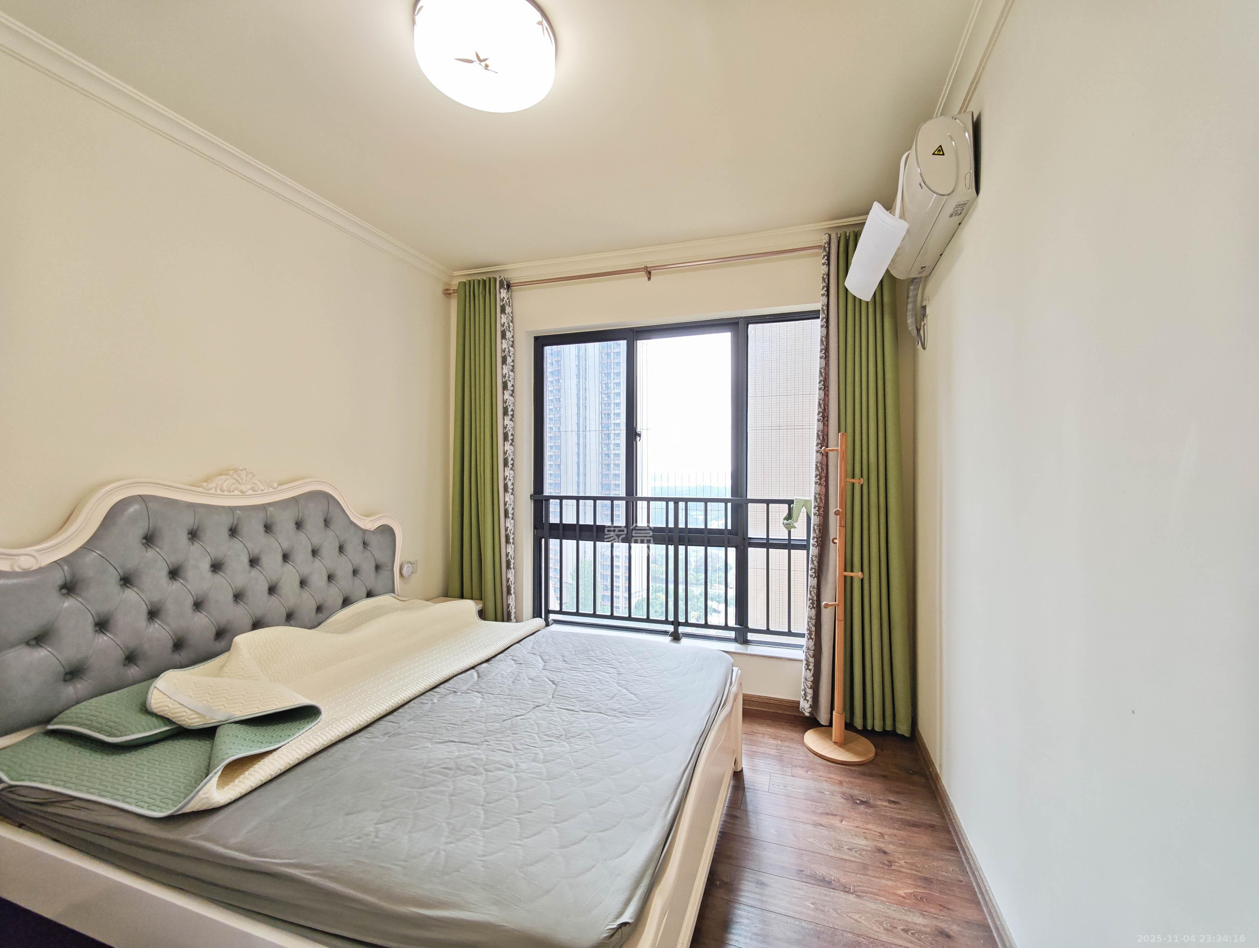 碧桂园南城首府(东宸林海) 4室2厅2卫 120.0万 碧桂园南城首府(东宸林海) 4室2厅2卫 120.0万卧室