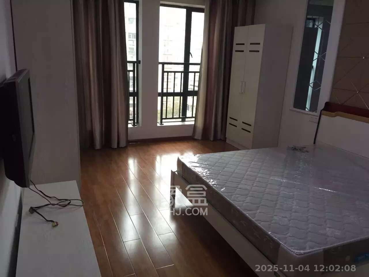 长房天翼未来城  3室2厅1卫    4300.0元/月室内图