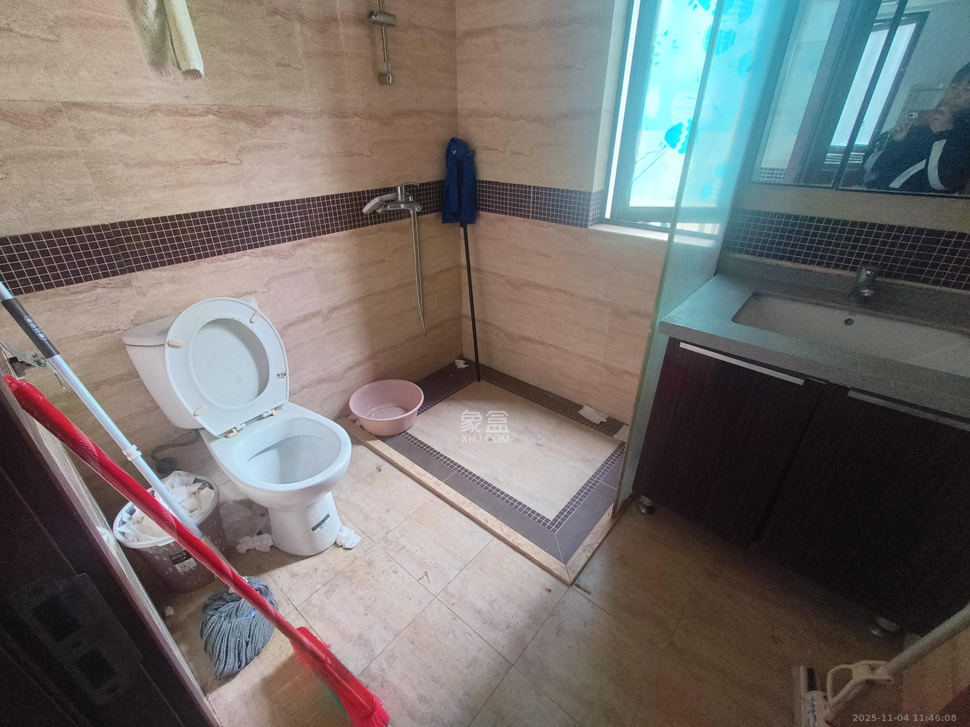 万科城 3室2厅1卫 2200.0元/月 万科城 3室2厅1卫 2200.0元/月室内图